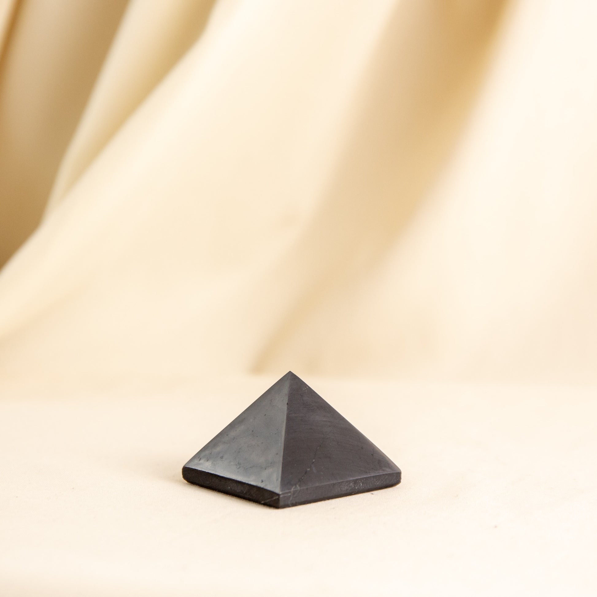 Shungite - Pyramid 4cm