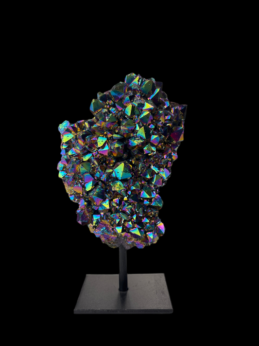 Titanium Aura Quartz on a metal stand/Titanium Aura kvarc fém állványon (600g)