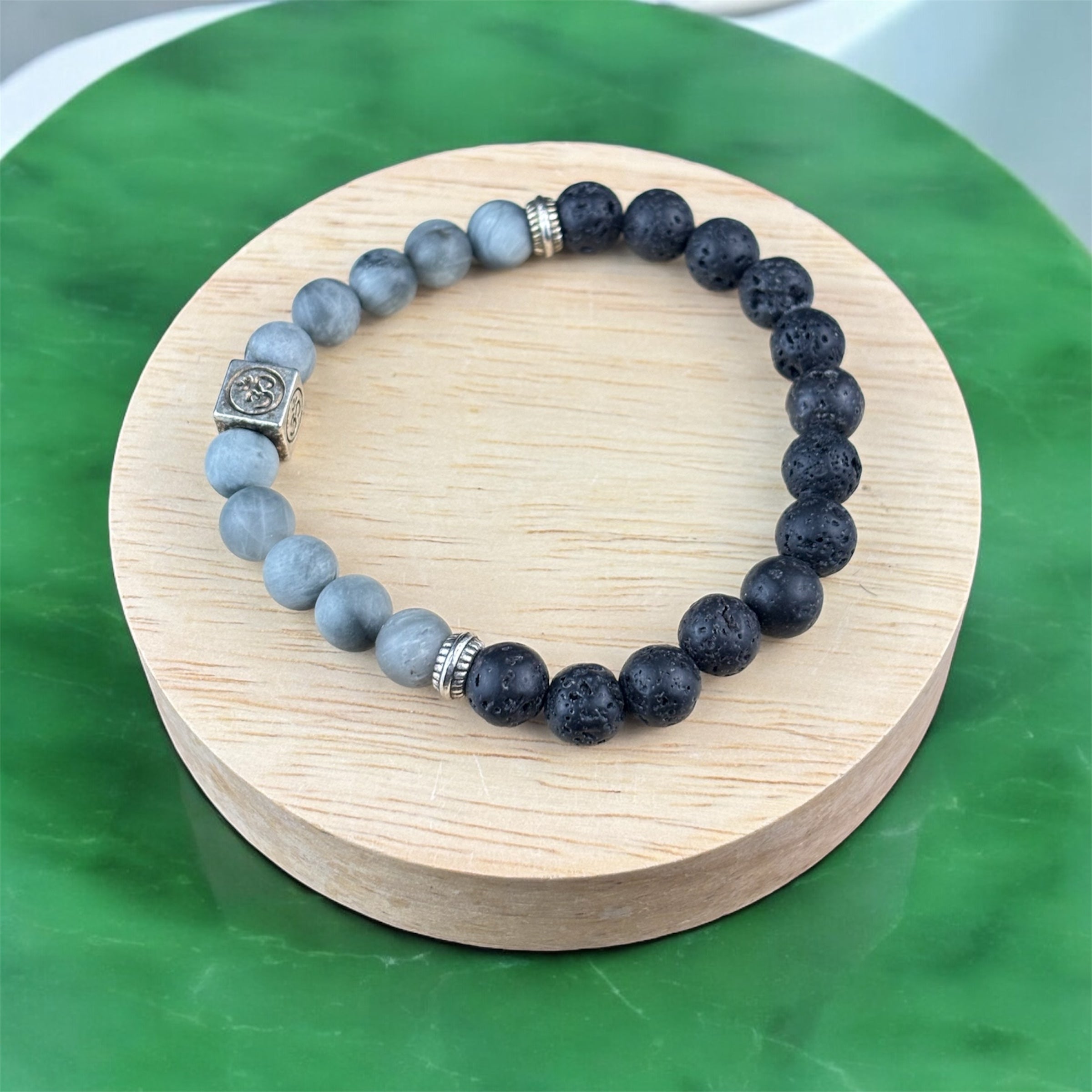 Sas Szem & Lávakő Karkötő 8mm (Matt)