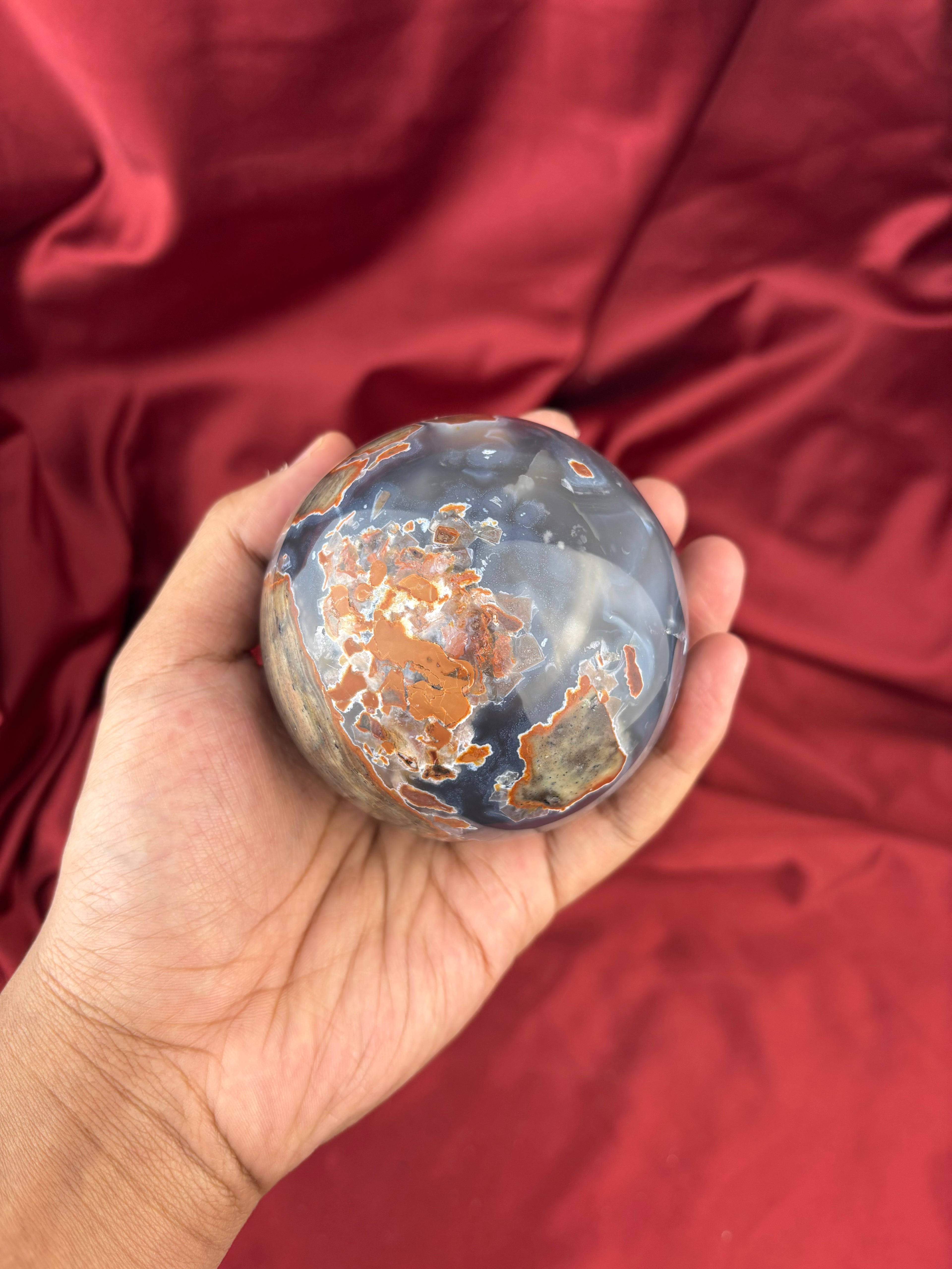 Vulkáni Achát gömb 750g