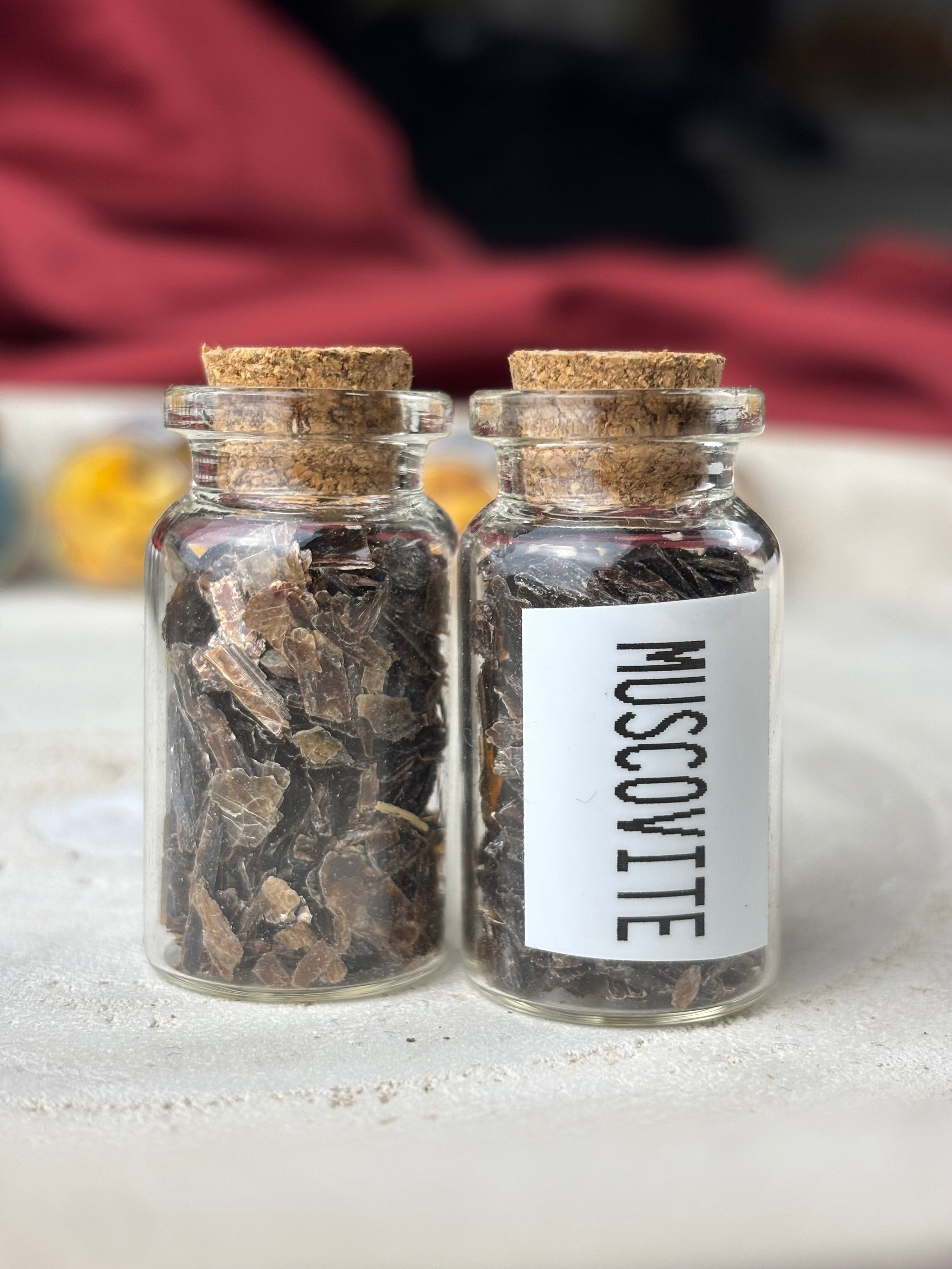 Small crystal +Jar/ kristály + tégely 🫙 Muscovite