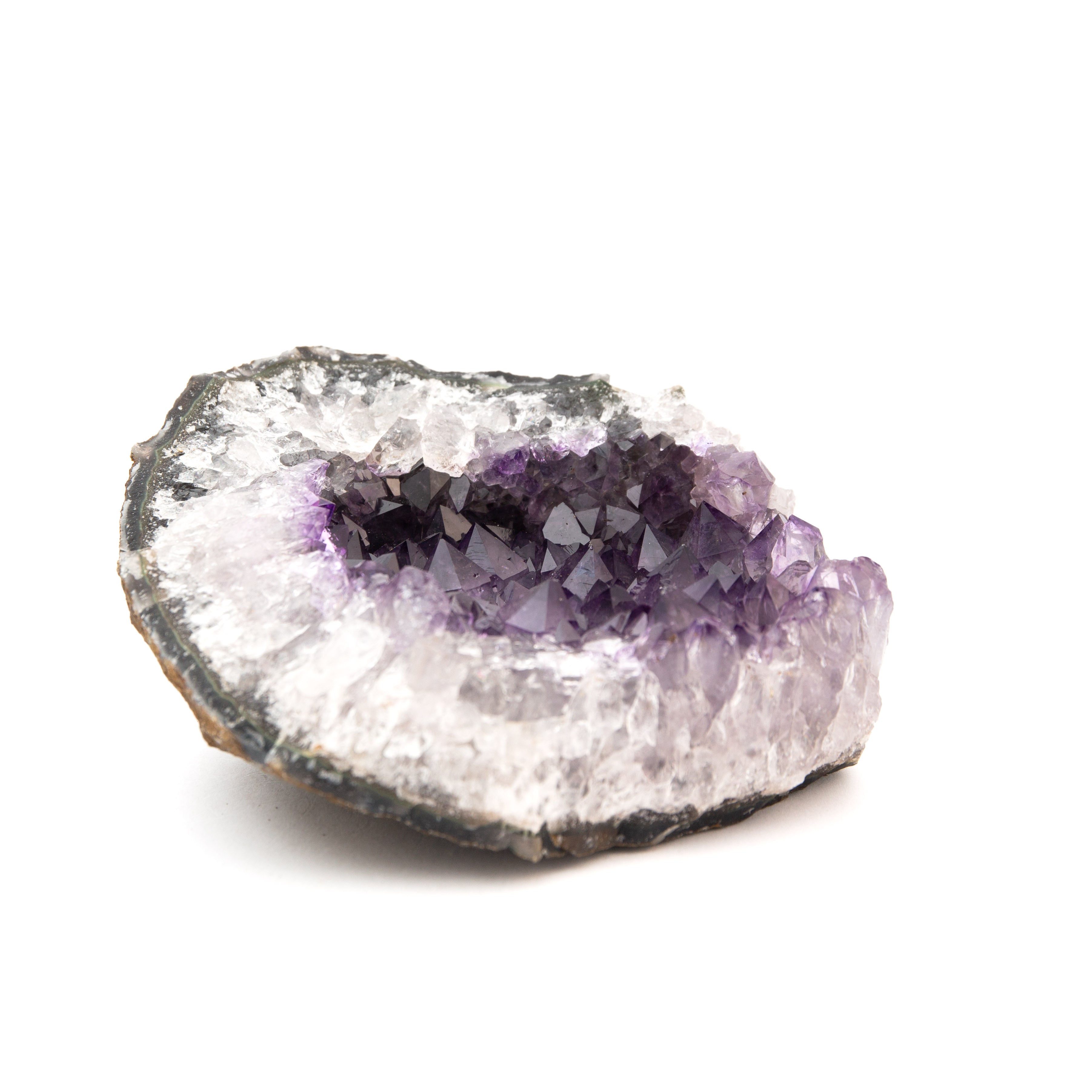 Ametiszt - Brazília A2 / 672 g