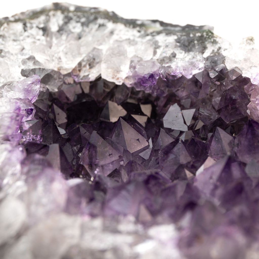 Ametiszt - Brazília A2 / 672 g