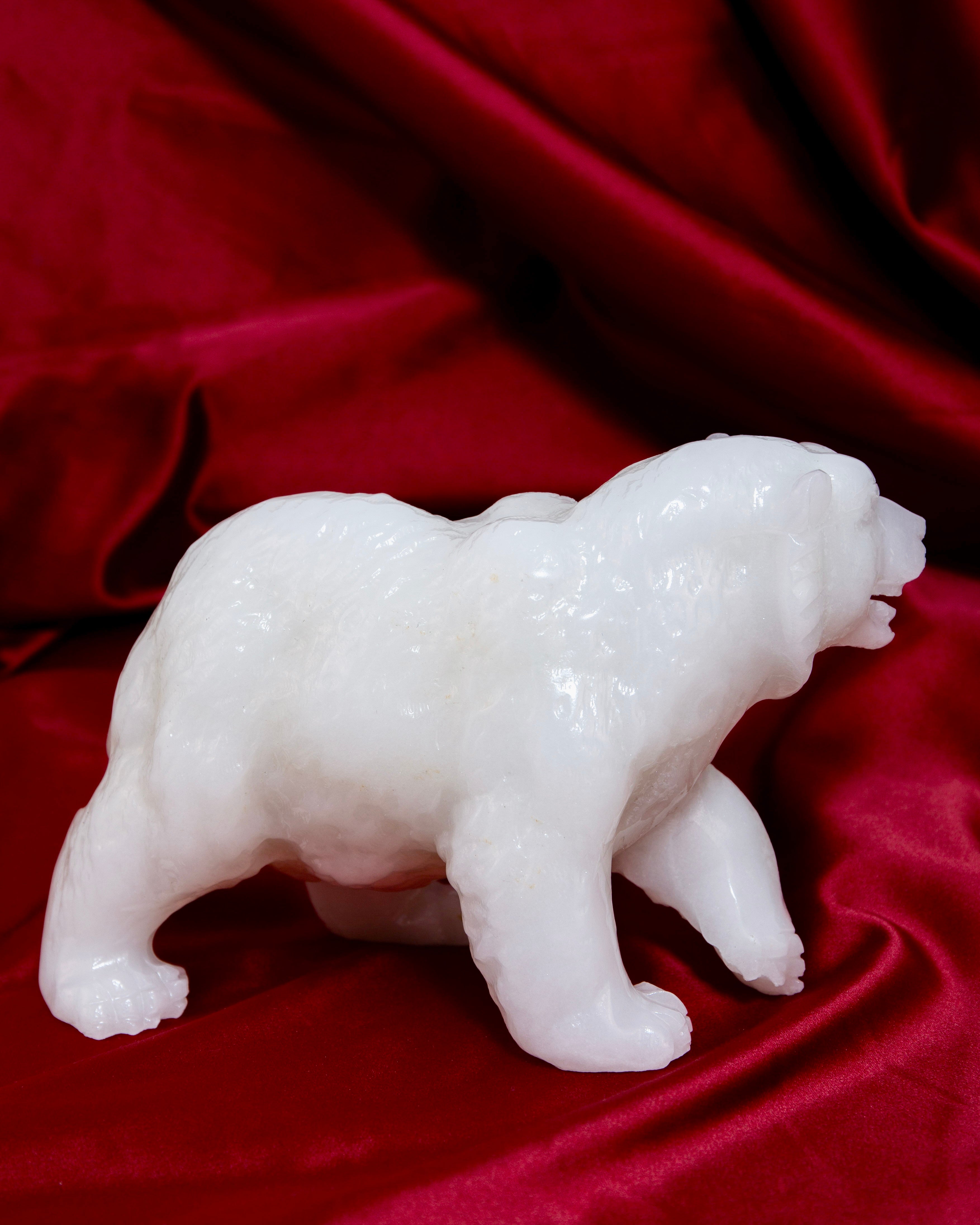 Medve Faragvány – Márvány / Bear Carving – Marble