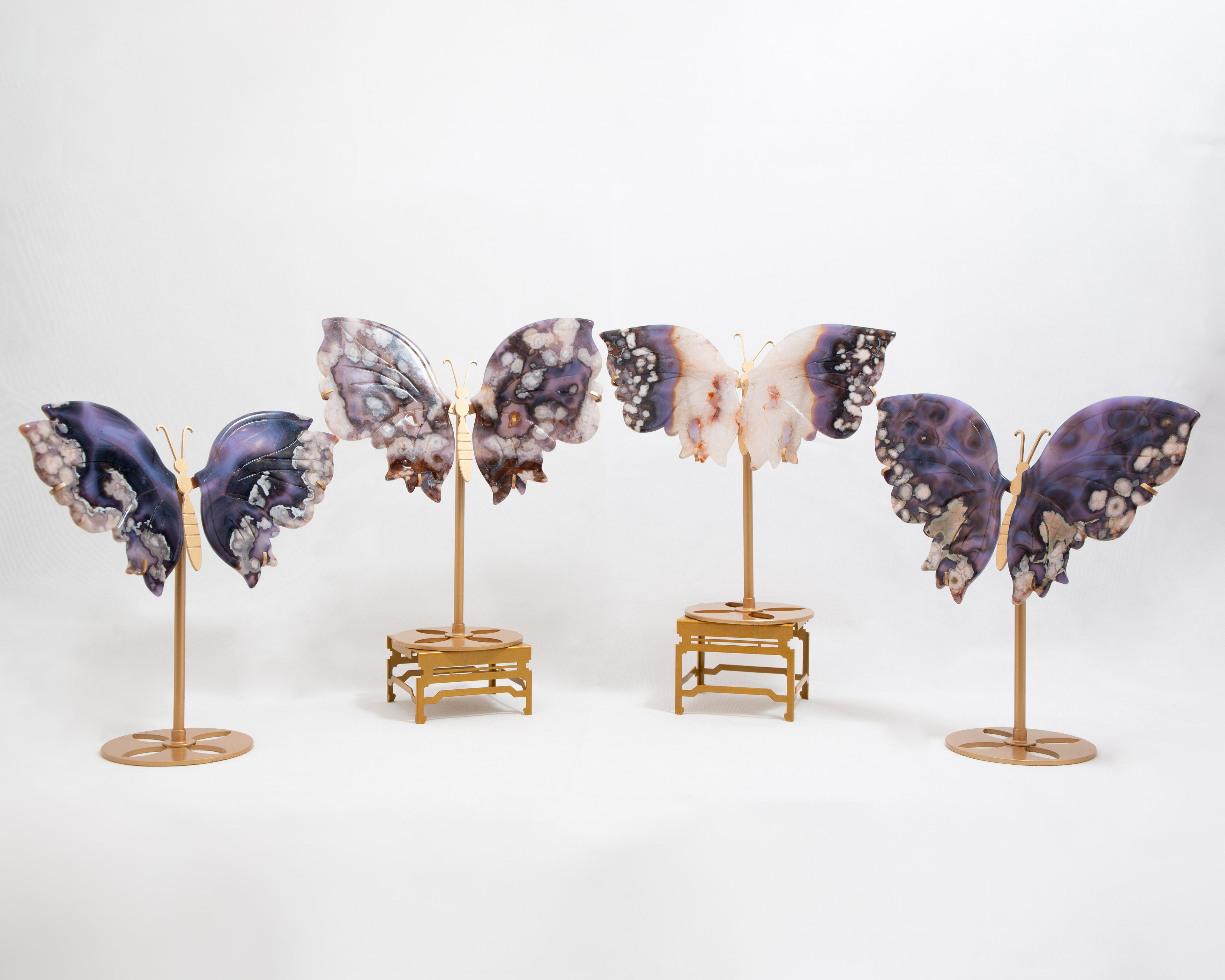 Pillangószárnyak Fém Állványon (kék-sakura achát)