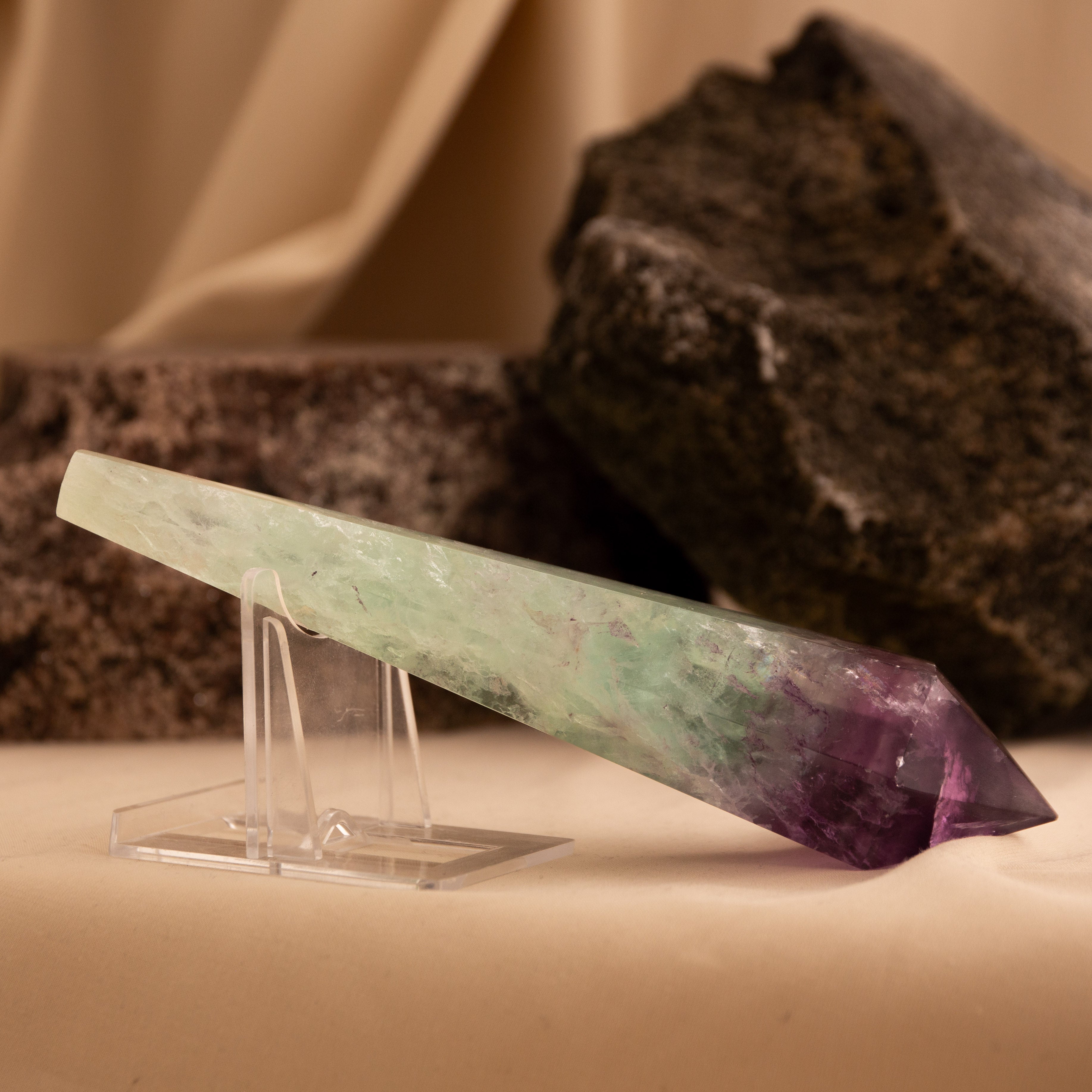 Fluorit - Piramis obeliszk