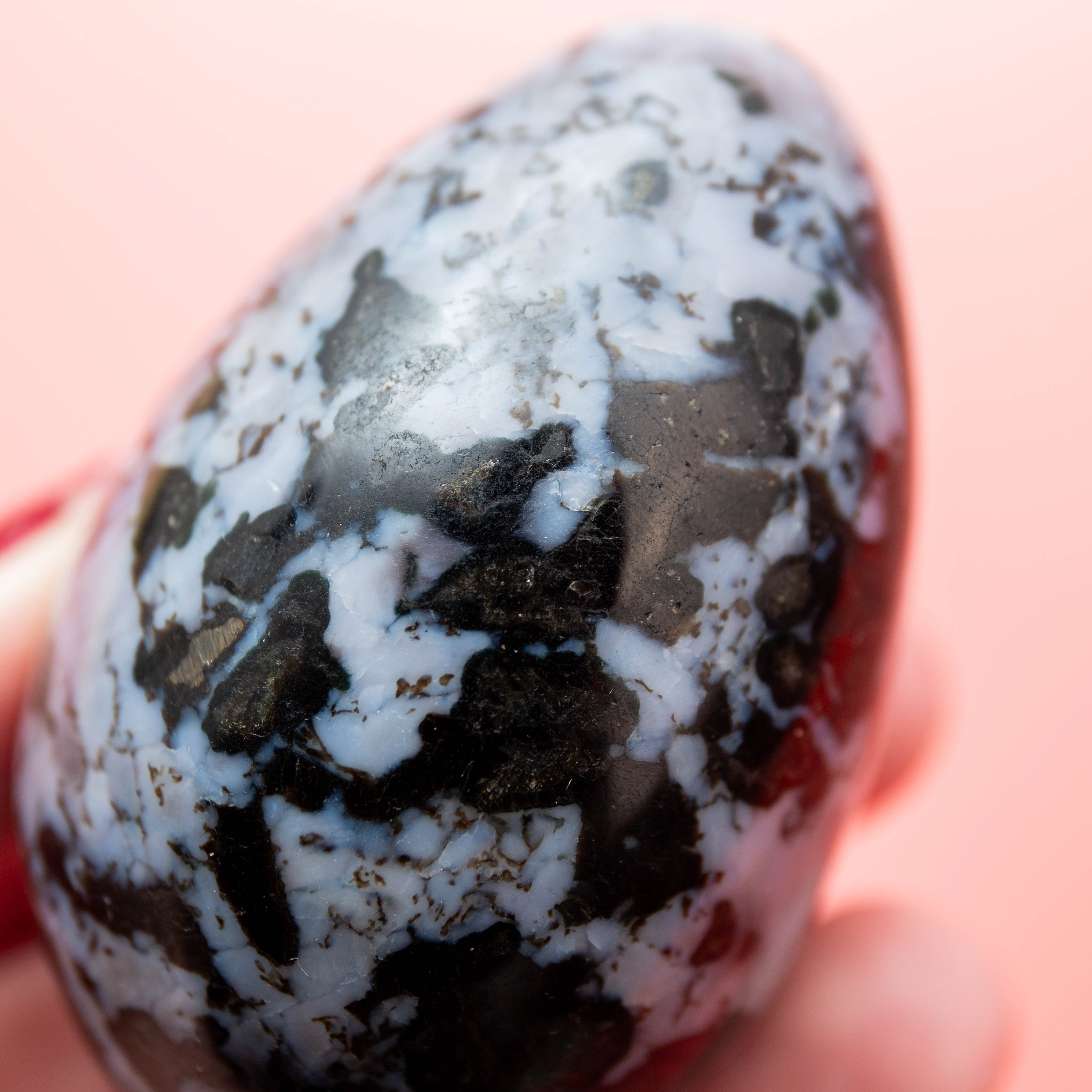 Indigo Gabbro Egg - 144g/6cm (A)