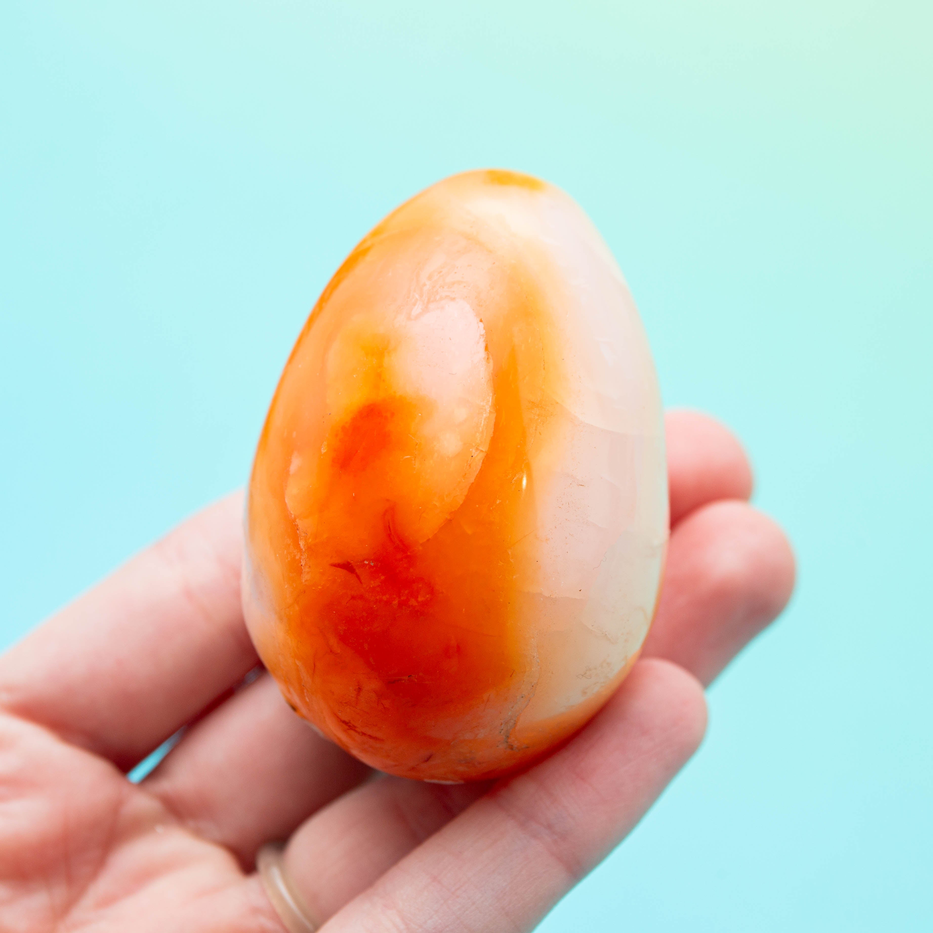 Karneol  Tojás – 134g/5cm