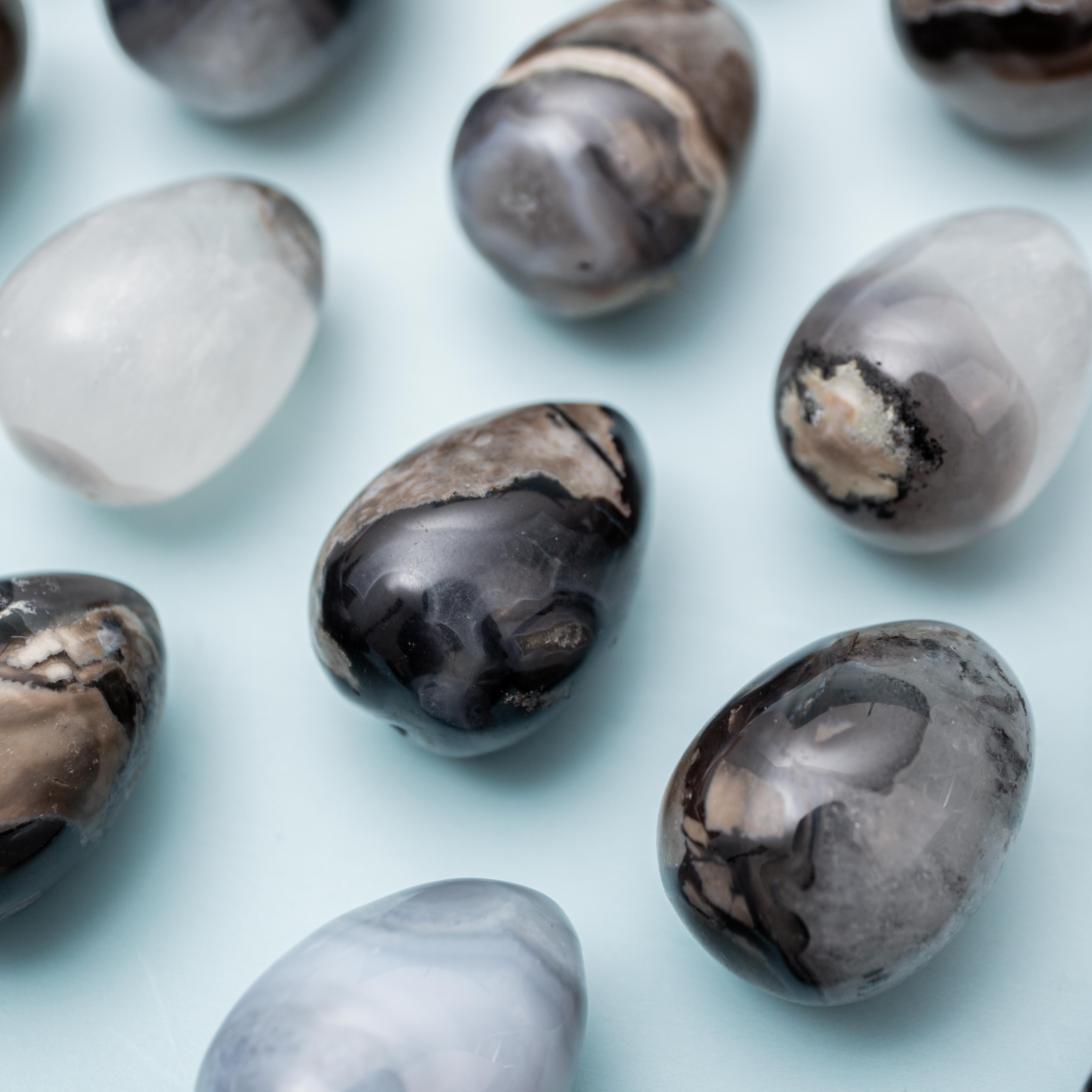 Volcanic Agate Mini Egg - 3cm