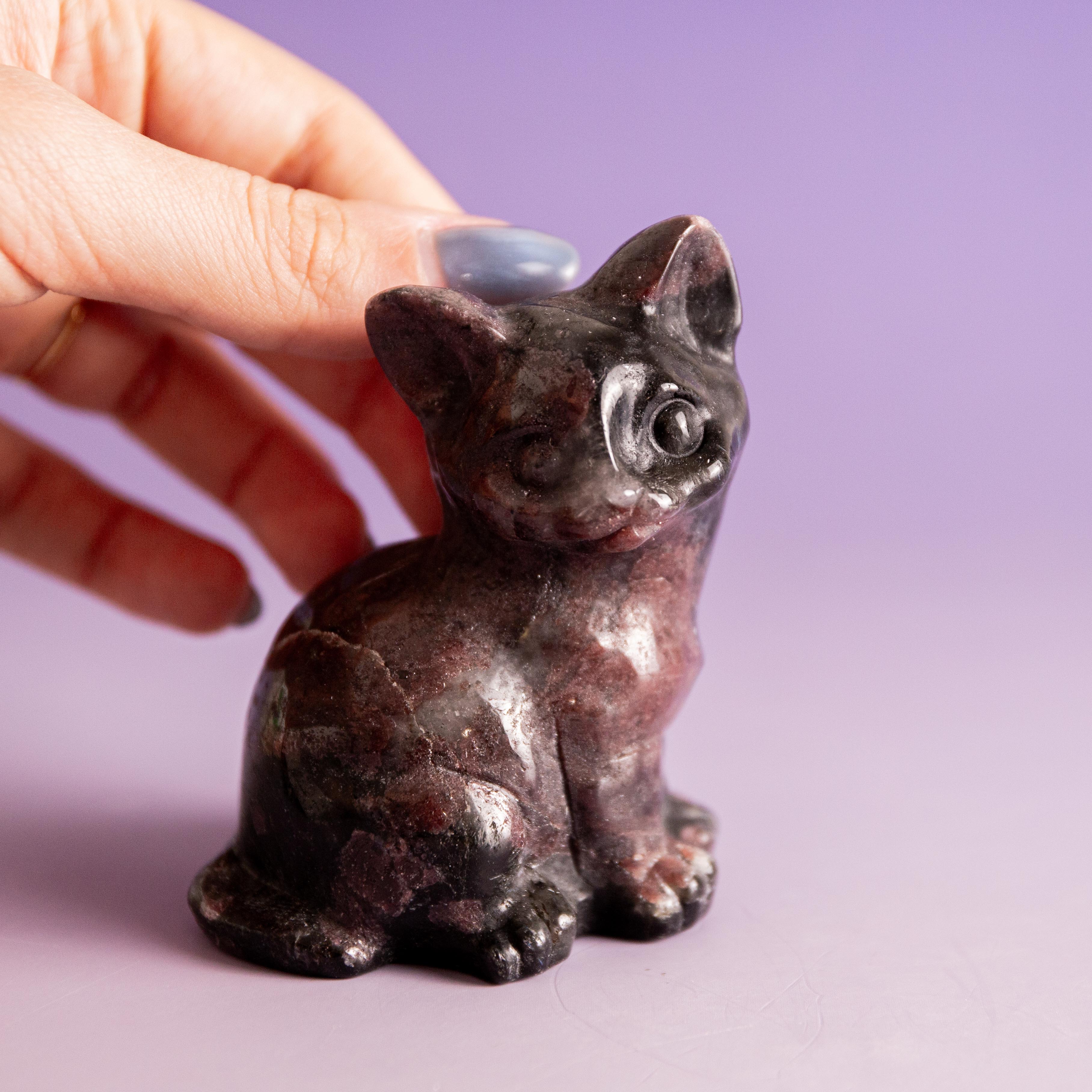 Garnet Cat - 310g/8.5cm
