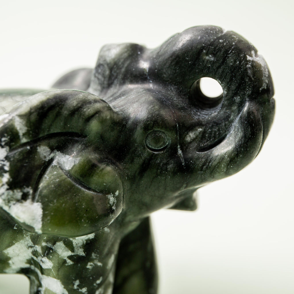 Serpentine Elephant - 108g/8cm (C)