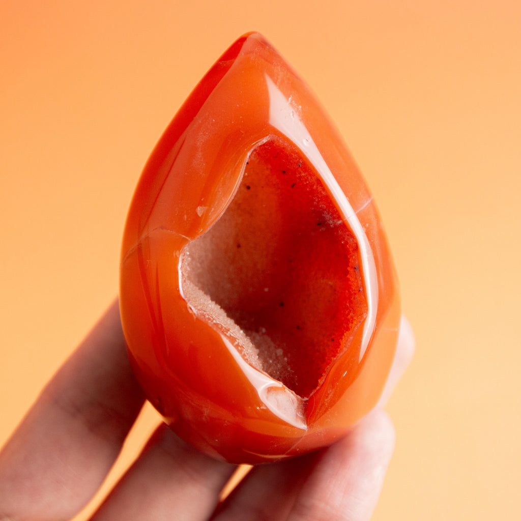 Carnelian Egg - 8 cm 128 gr
