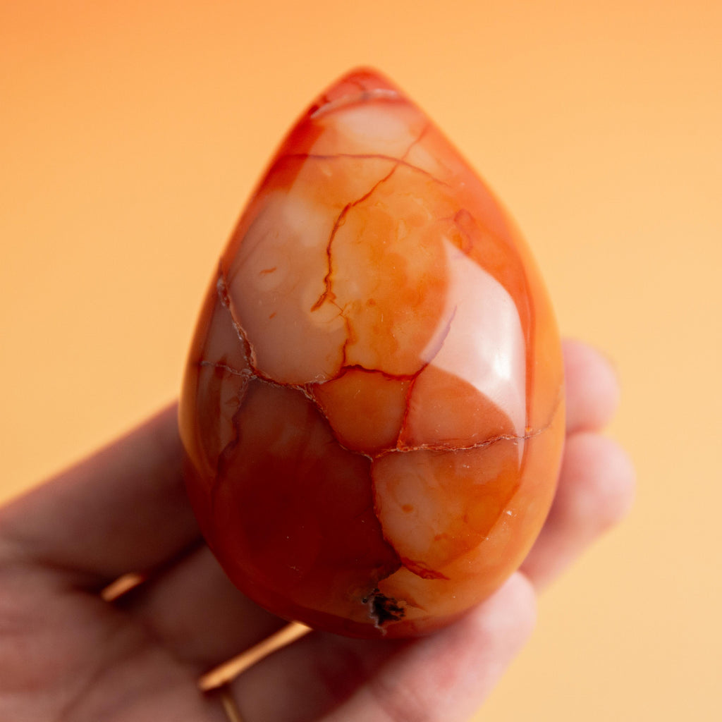 Carnelian Egg - 8 cm 128 gr