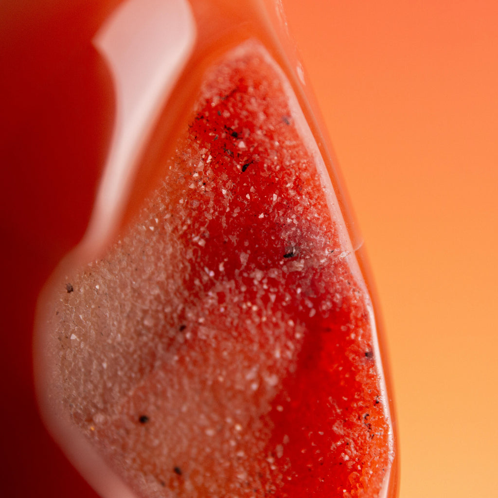 Carnelian Egg - 8 cm 128 gr