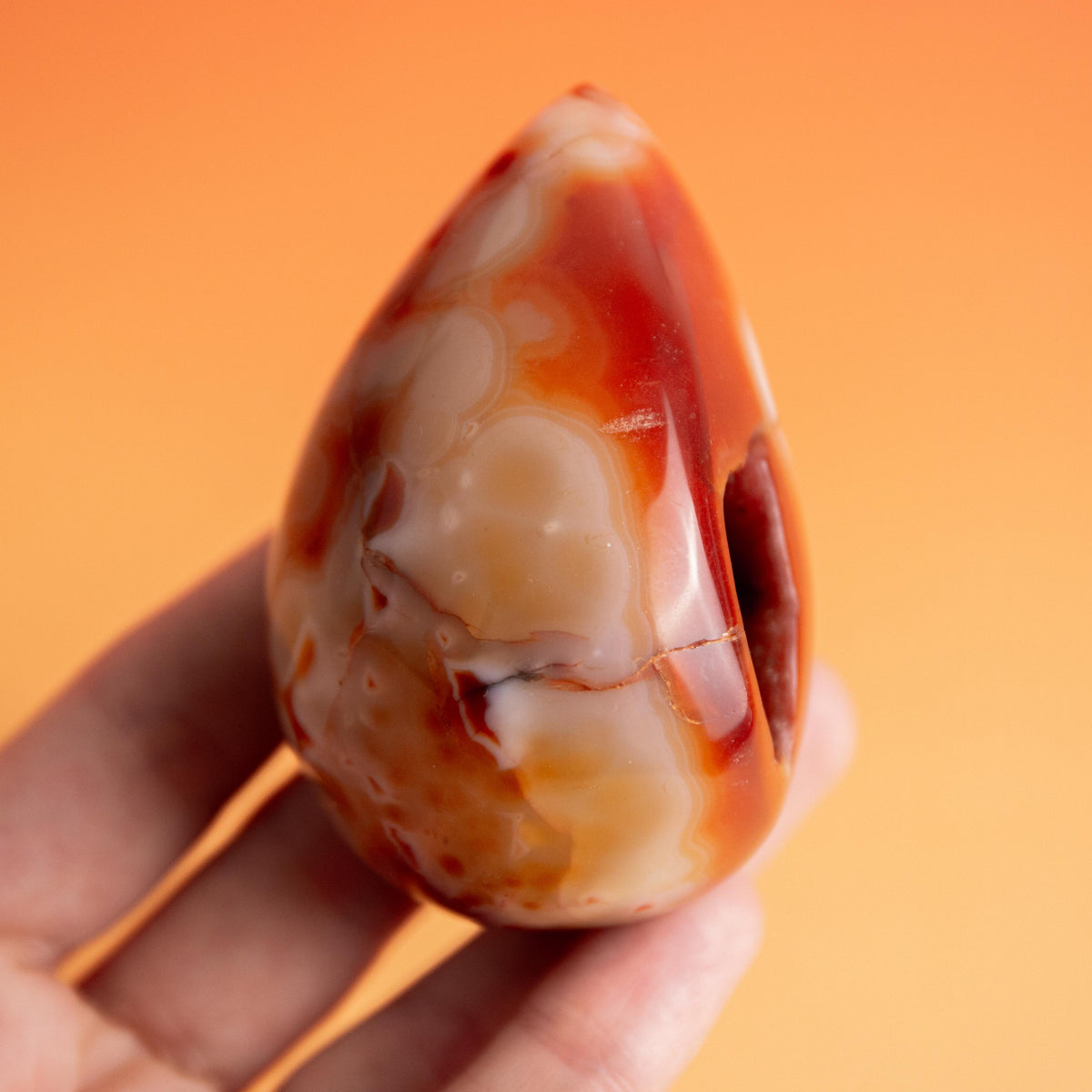 Carnelian Egg - 8 cm 156 gr