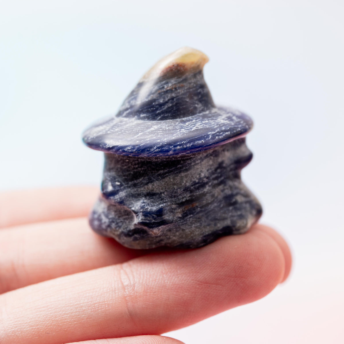 Sodalite Ghost in Hat - 4 cm (A2)