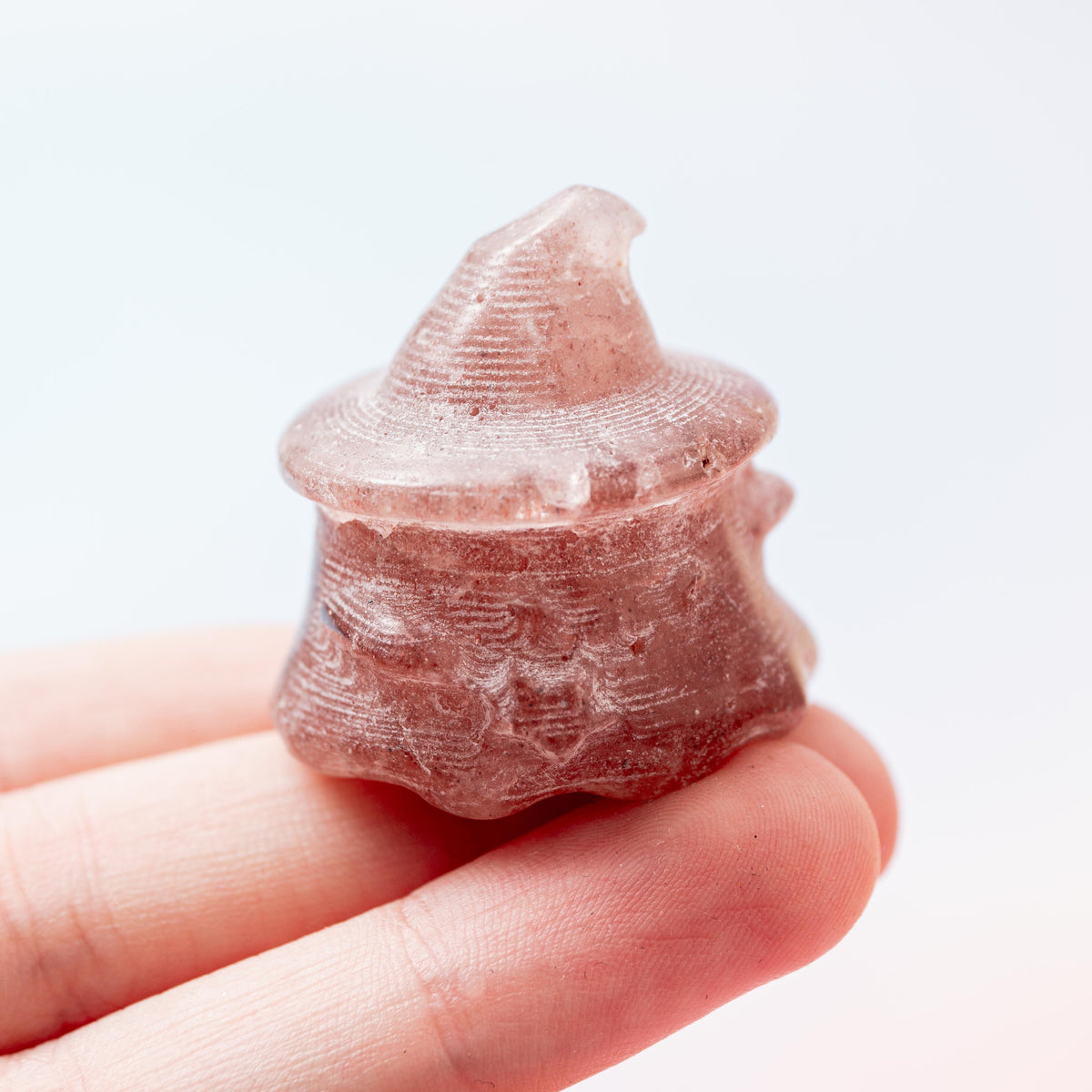 Muscovite Ghost in Hat - 4 cm (A9)