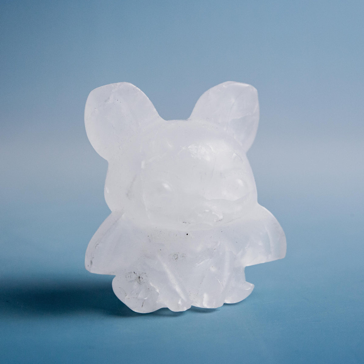 Clear Quartz Bat - 5 cm 89 gr