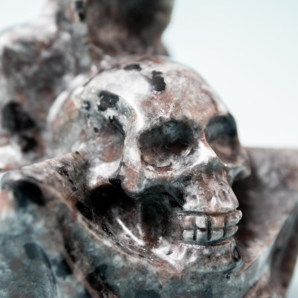 Yooperlite Ghost with Skull - 8 cm 348 gr