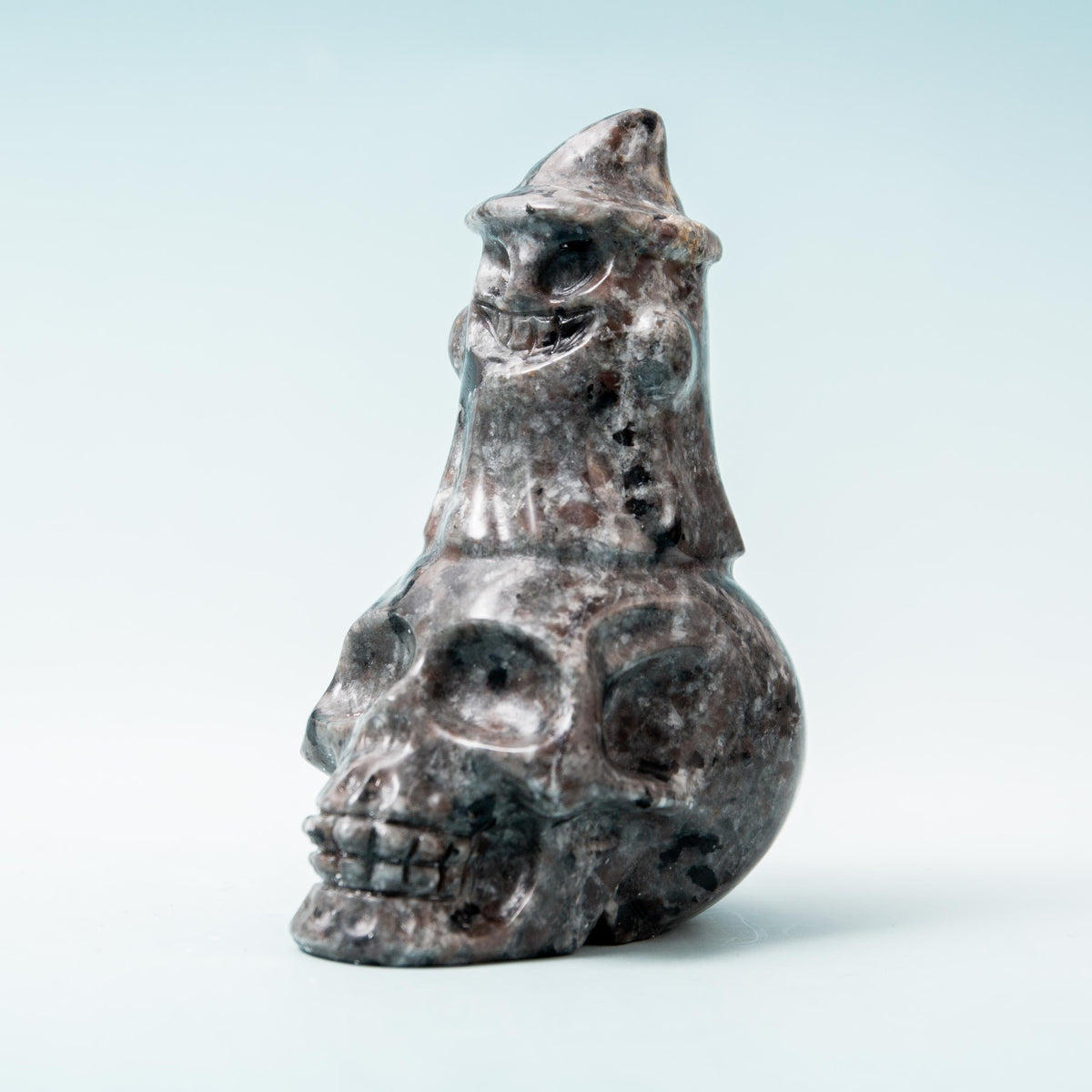Yooperlite Skull with Ghost on Top - 10 cm 287 gr
