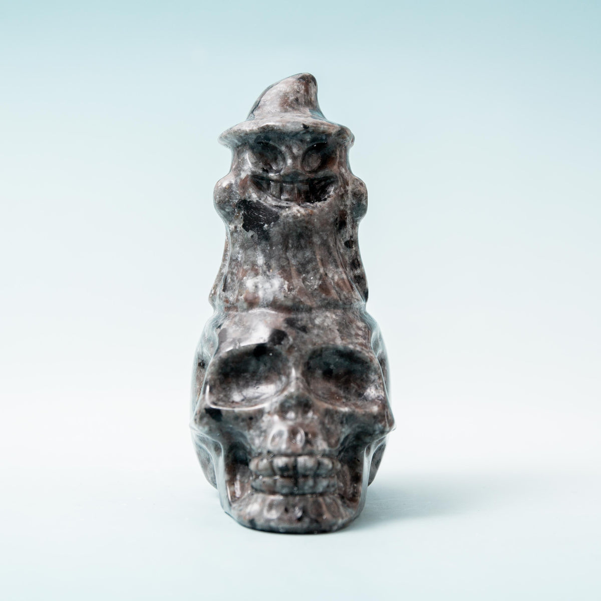 Yooperlite Skull with Ghost on Top - 10 cm 287 gr