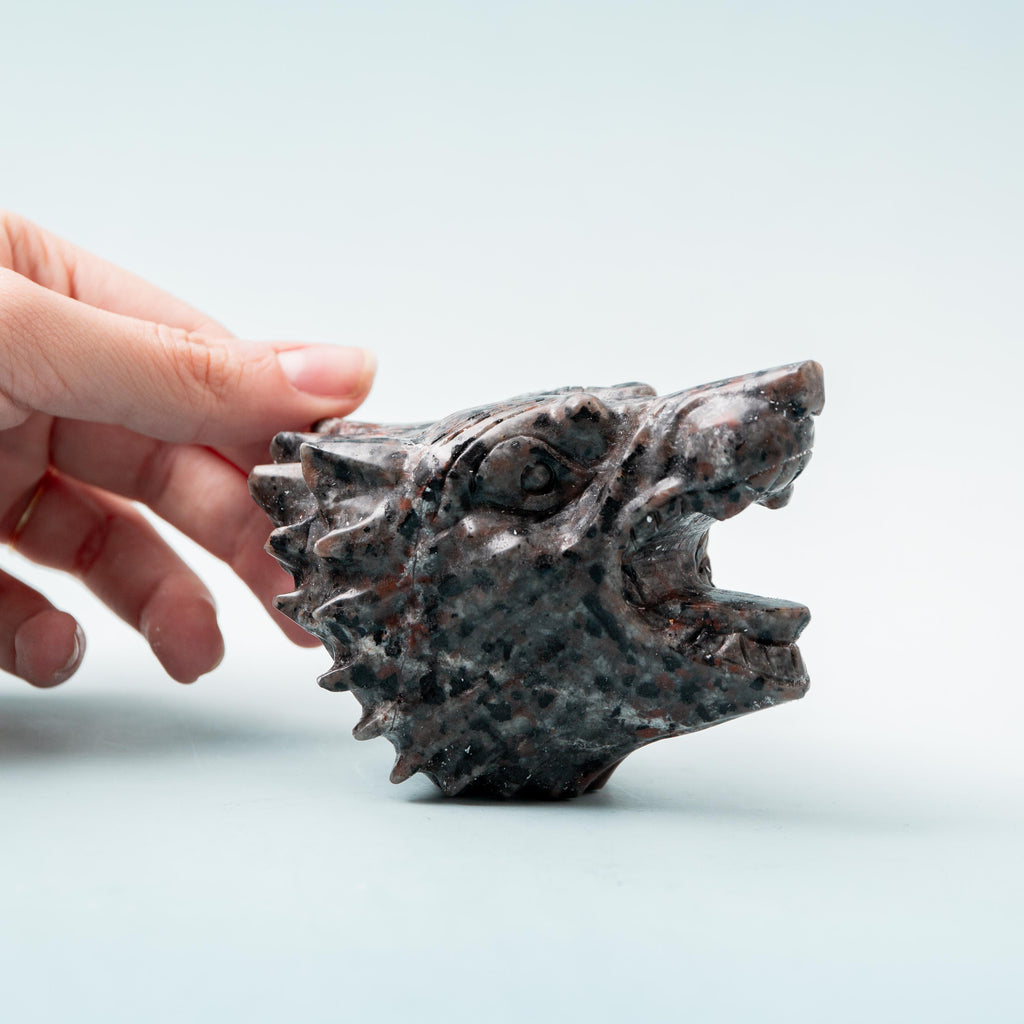 Yooperlite Wolf Head - 7 cm 326 gr