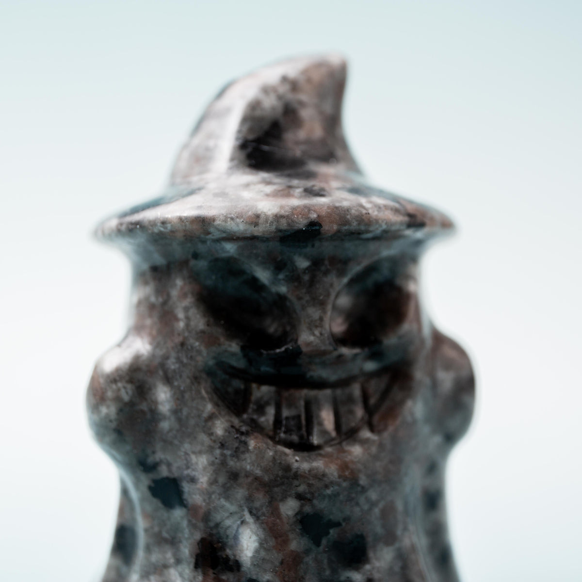 Yooperlite Ghost in Hat - 8 cm 232 gr