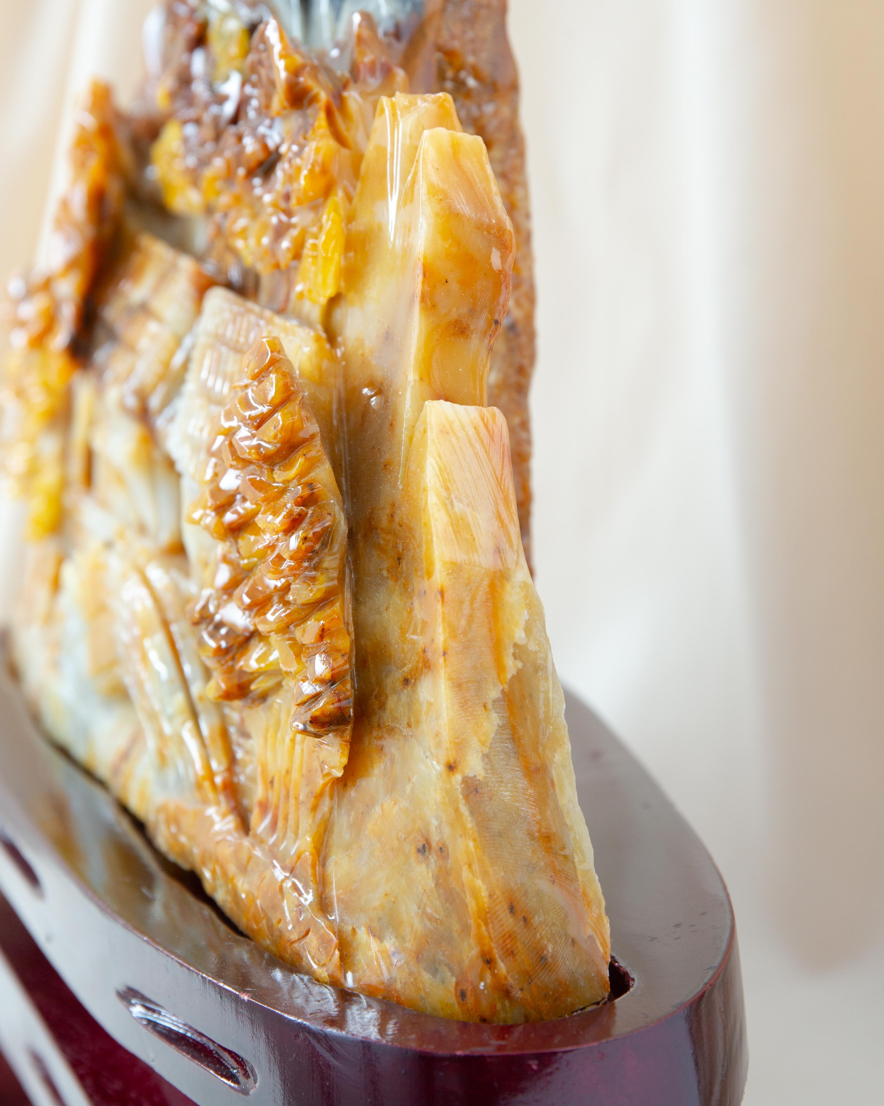 Mountain Chinese Carving – New Jade (Serpentine)