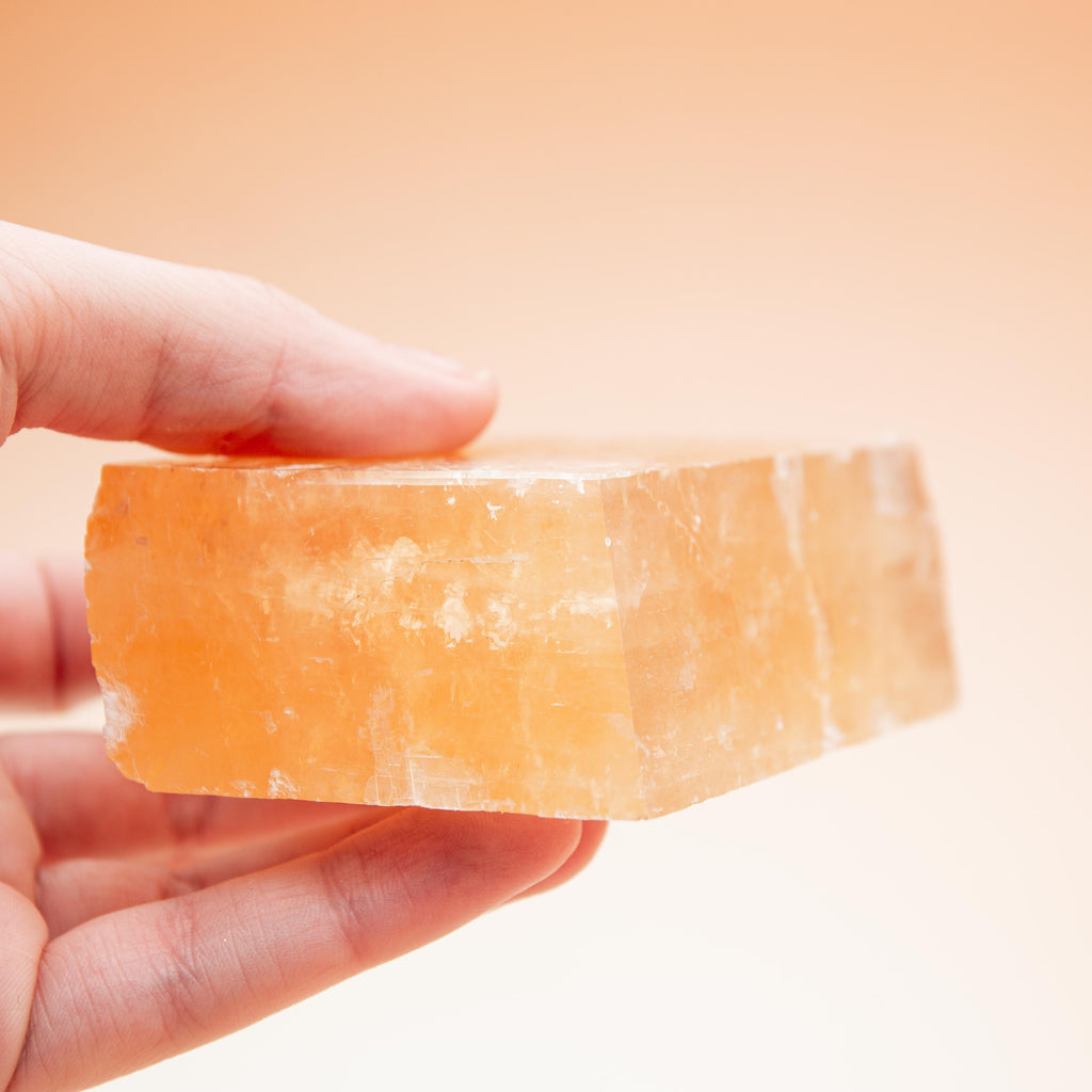 Honey Calcite - 308g/7cm (C)