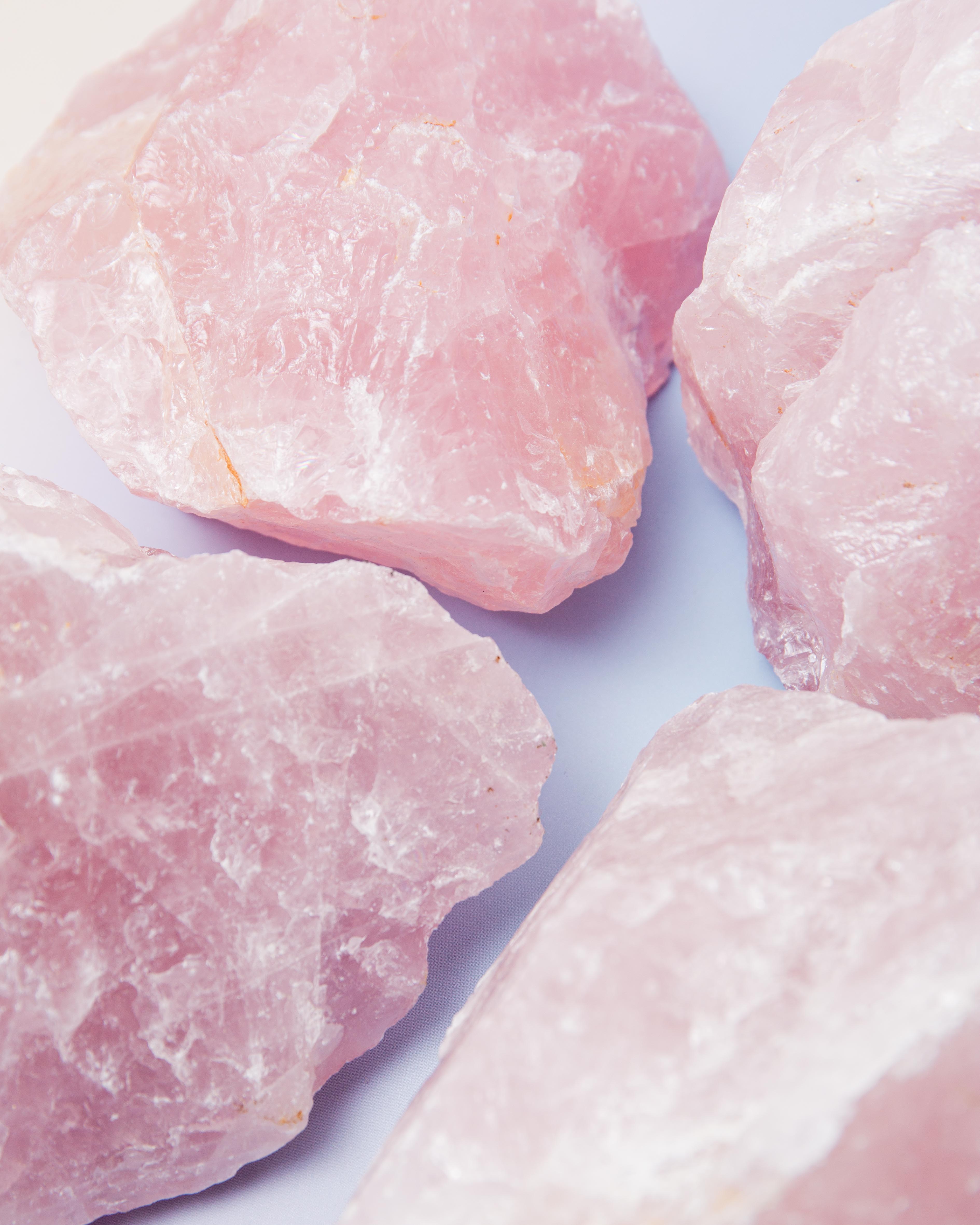 Rose Quartz - 848g/9cm (D)