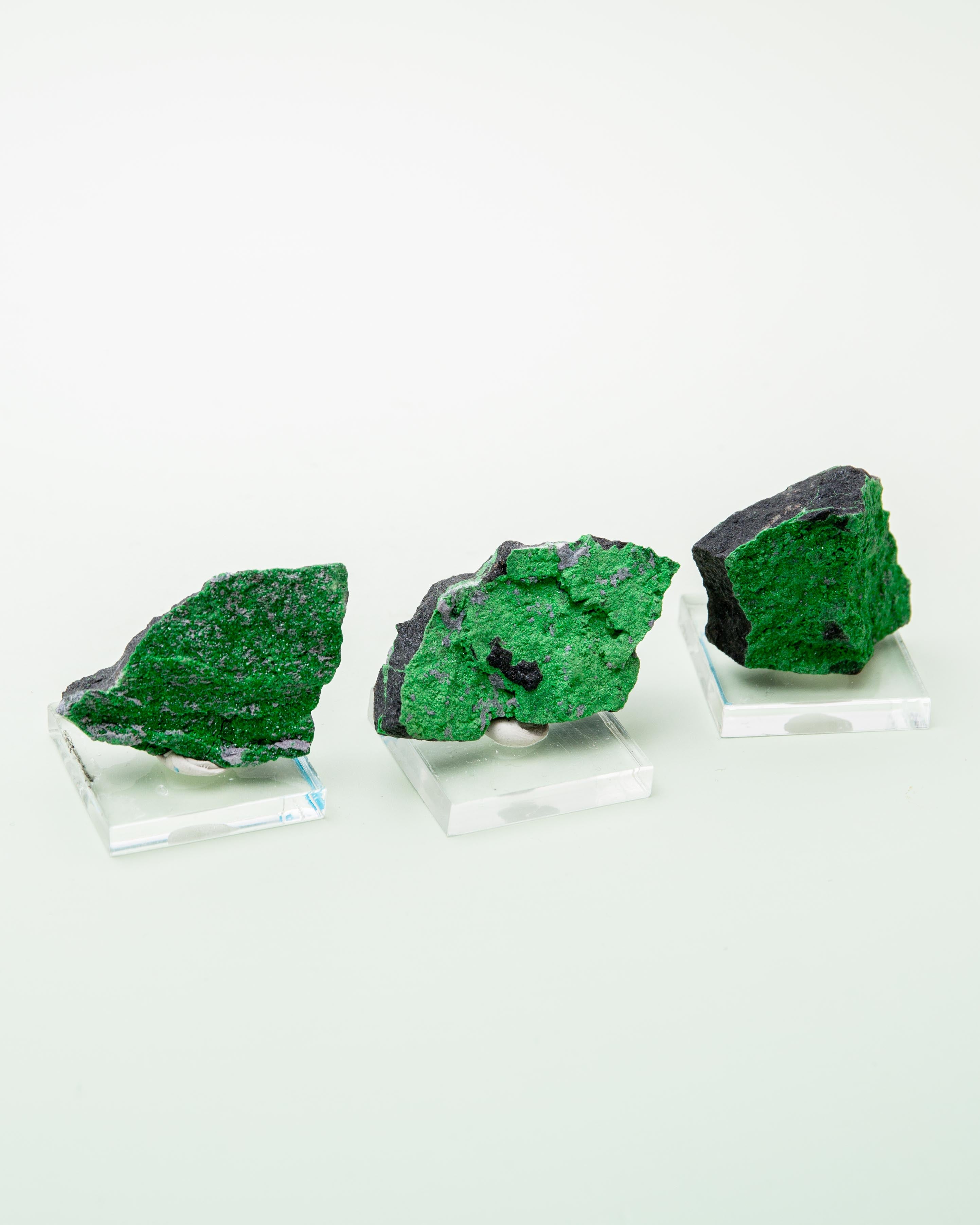 Uvarovite (Russian) - 3.5 cm (B)