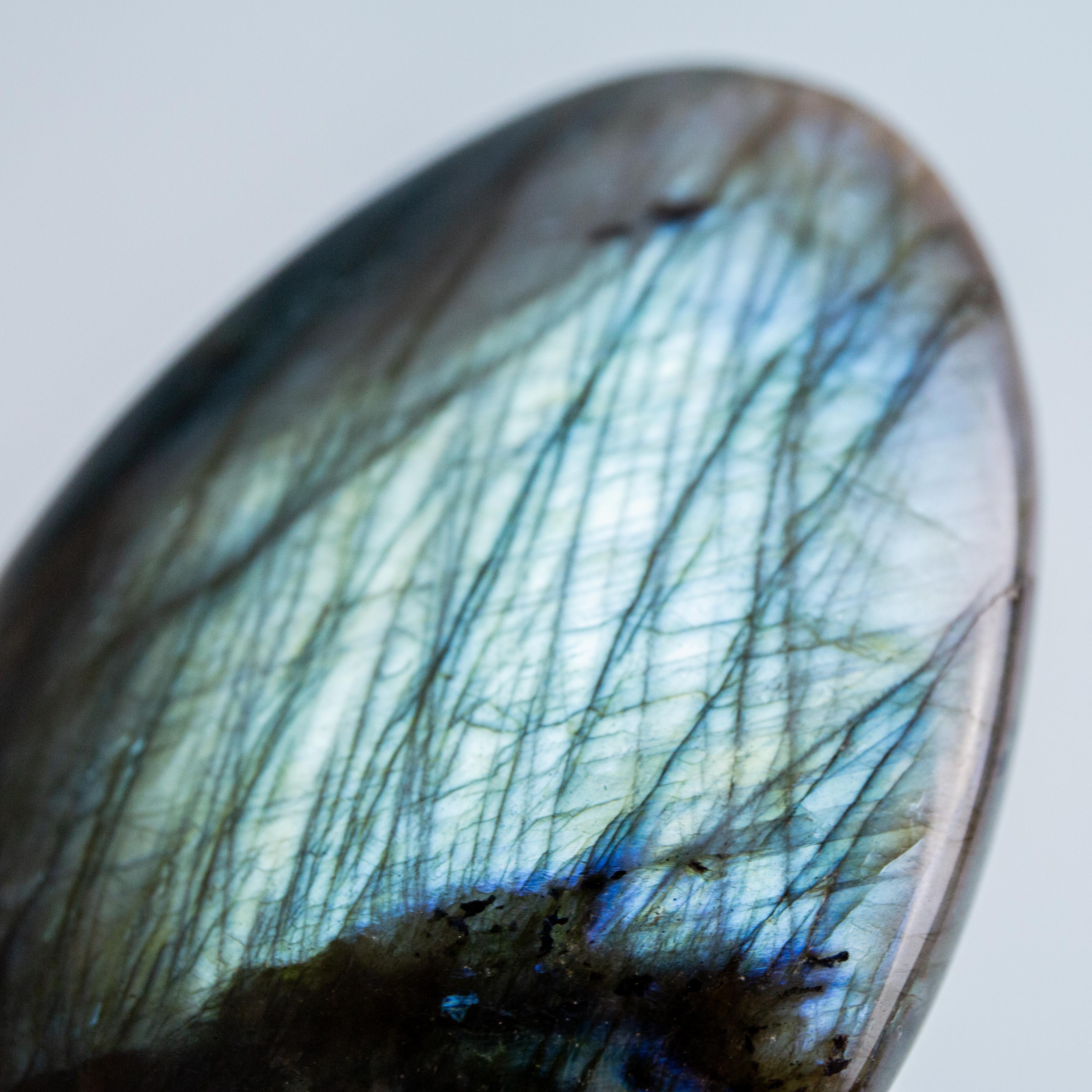 LAbradorite Flat - 9cm