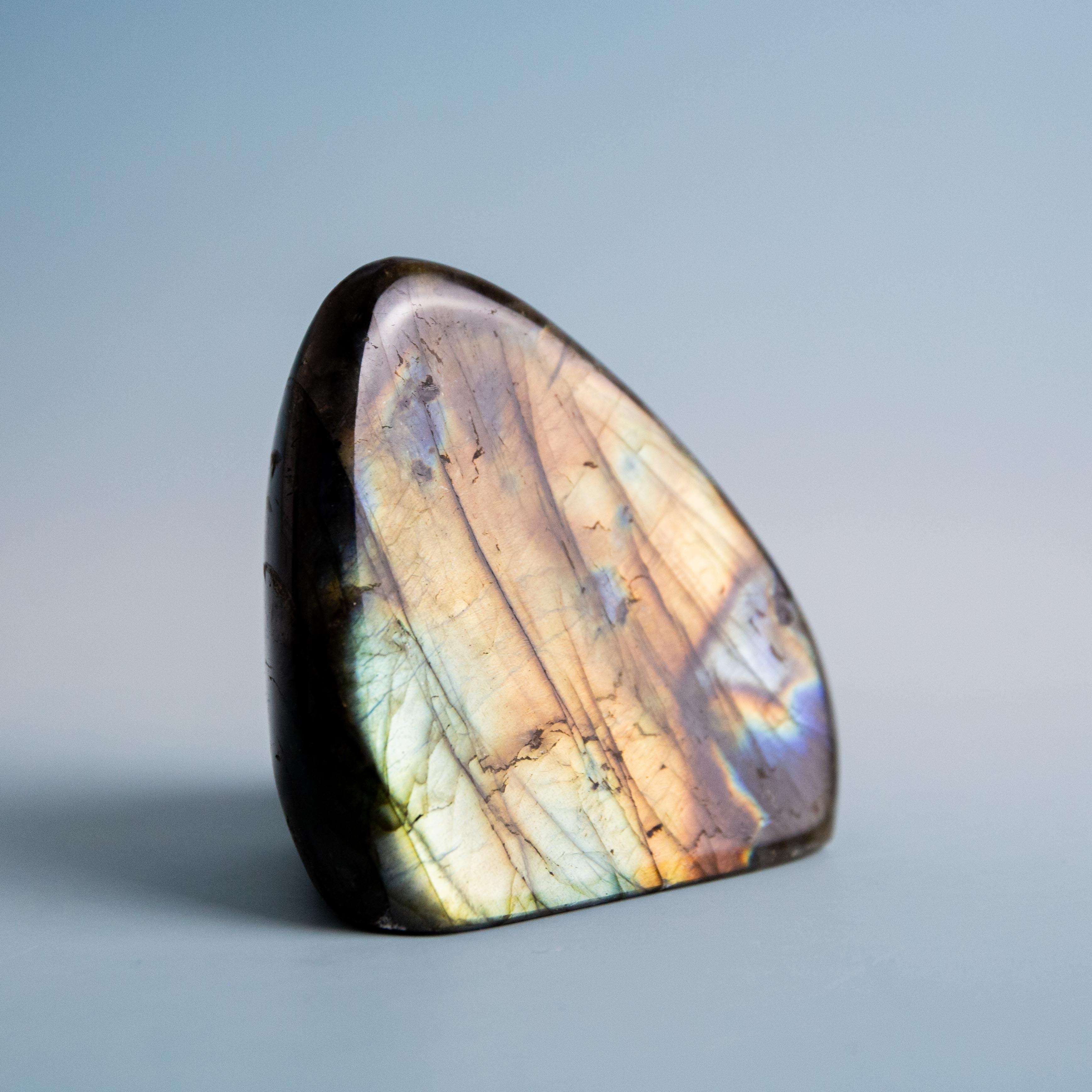 Labradorite Freeform - 133g/5.5cm (D)