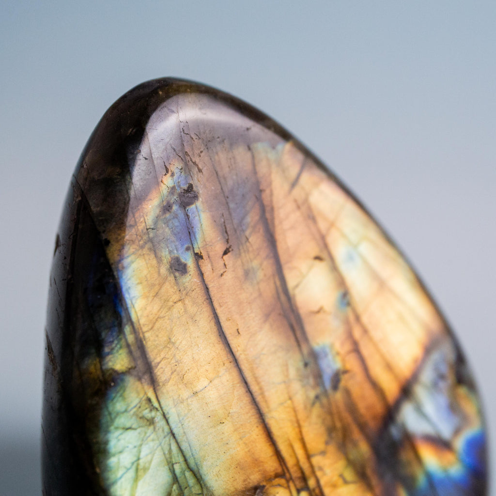 Labradorite Freeform - 133g/5.5cm (D)