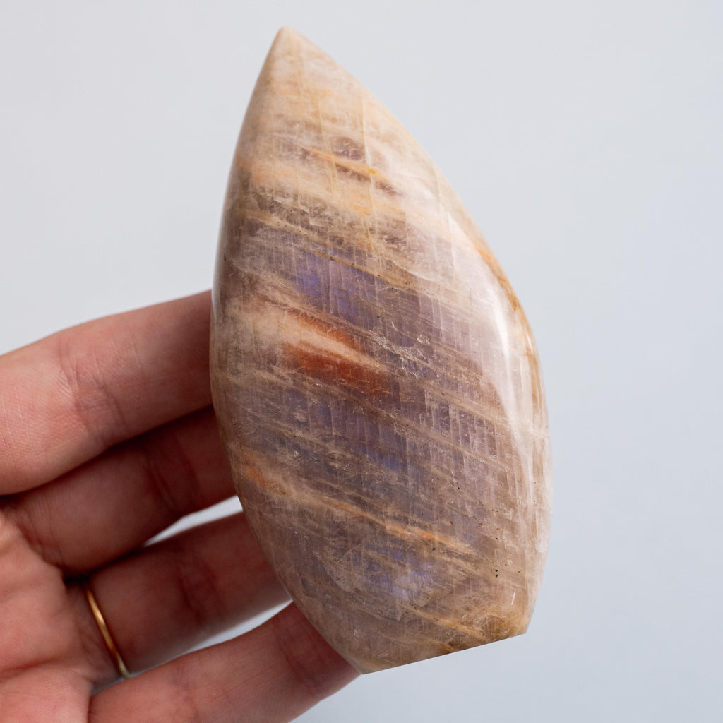 Blue Moonstone Deco - 110g/9cm (C)
