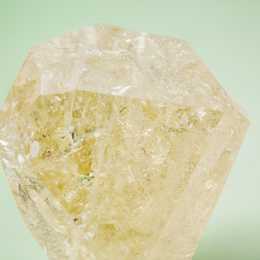 Lemon Quartz Crystal - 5 cm 215 gr (A)