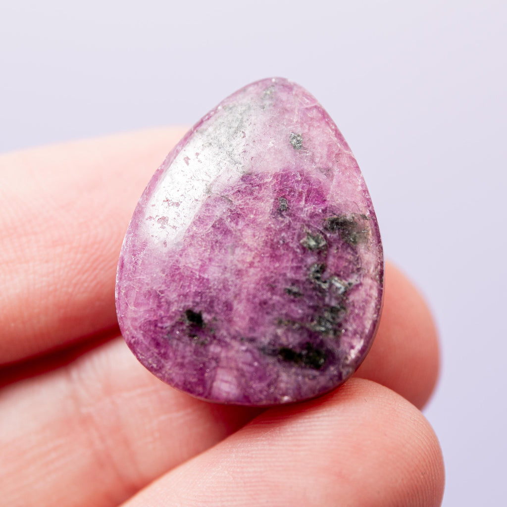 Ruby Zoisite Drop - 2 cm 8 gr (A1)