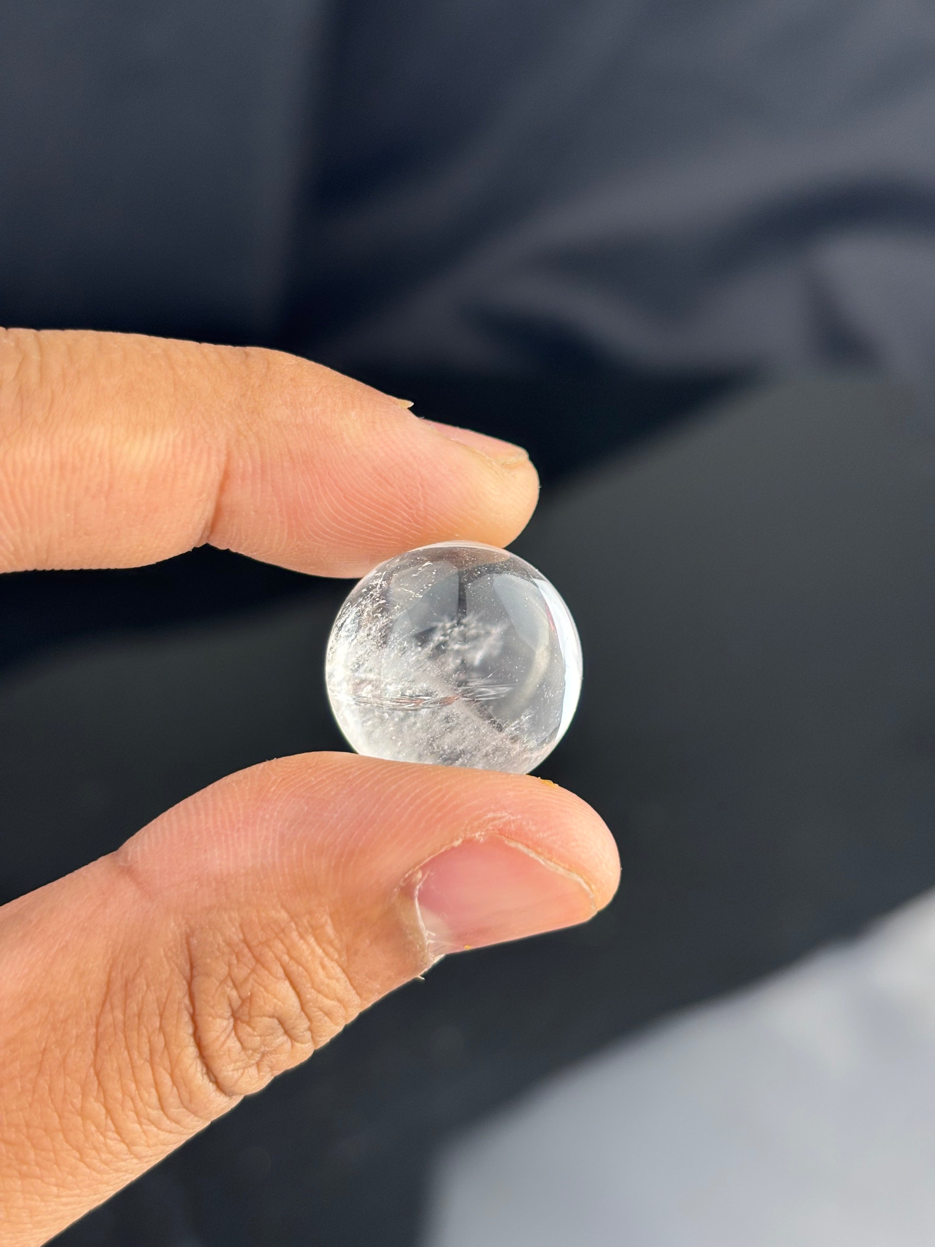 Hegyikristál Mini gömb (1.5-2cm) 1Db