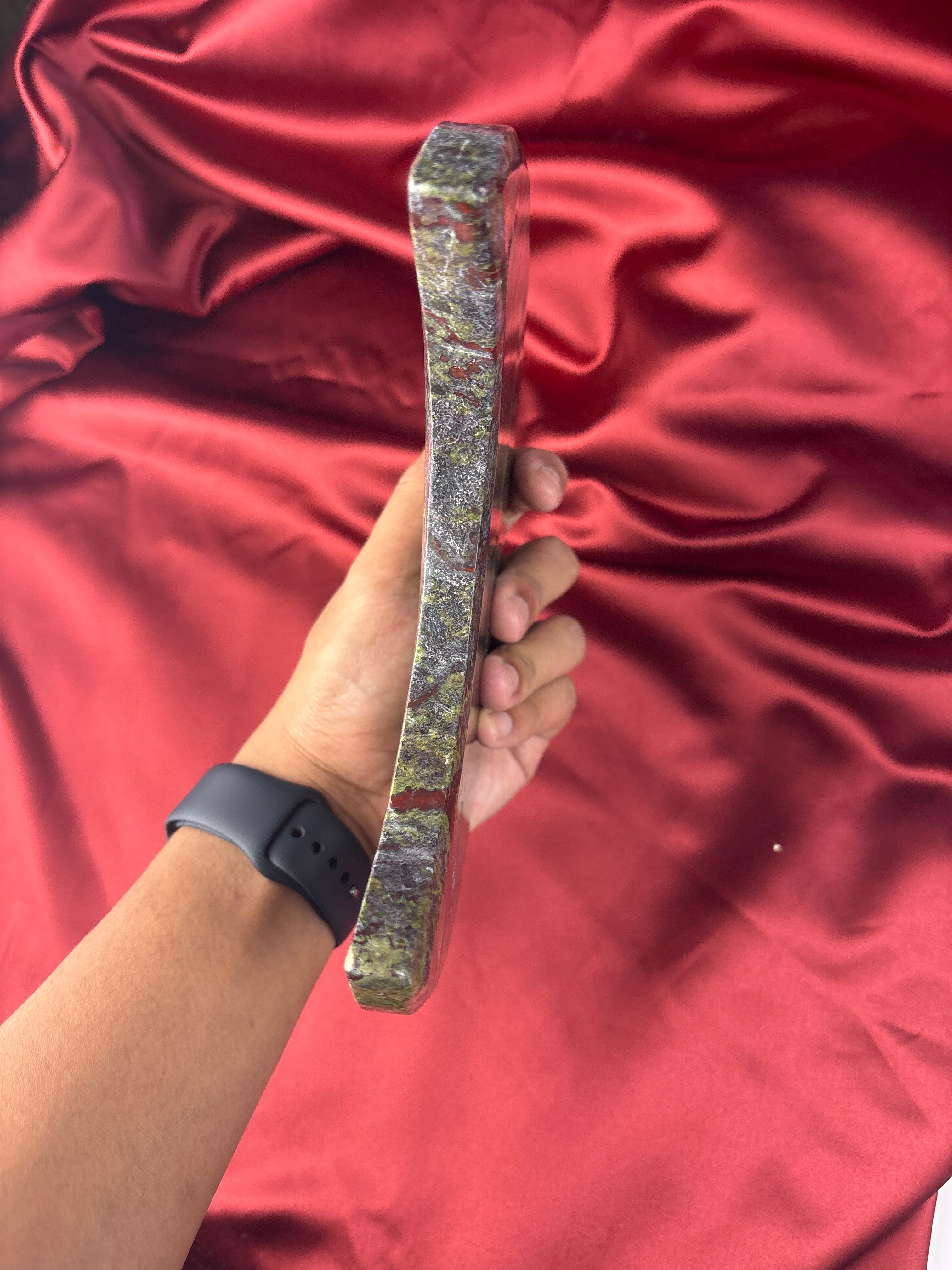 Dragon stone half moon 🌙 (1kg)