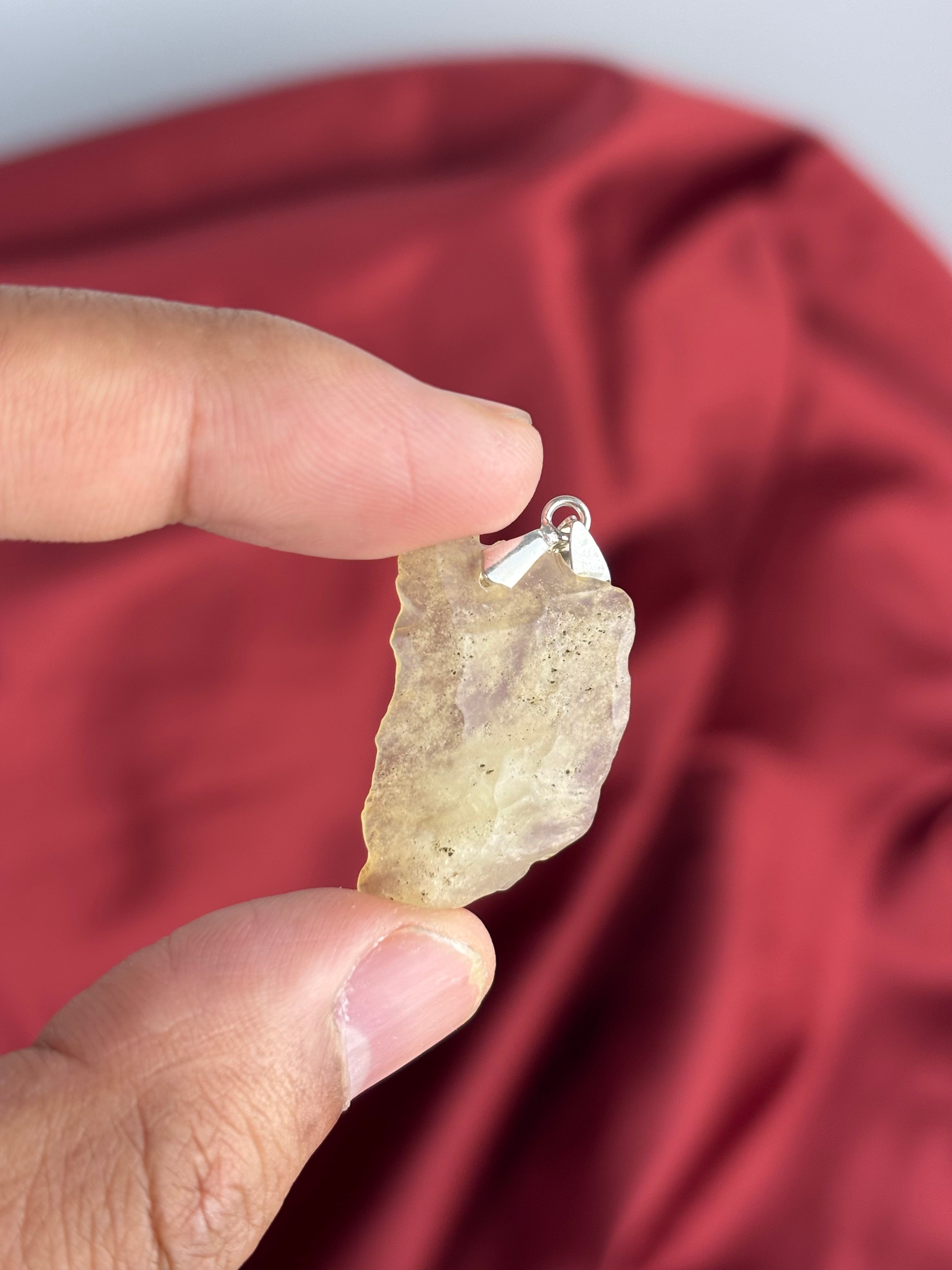 Líbiai sivatagi üveg / Libyan desert glass L2 (2.9g)