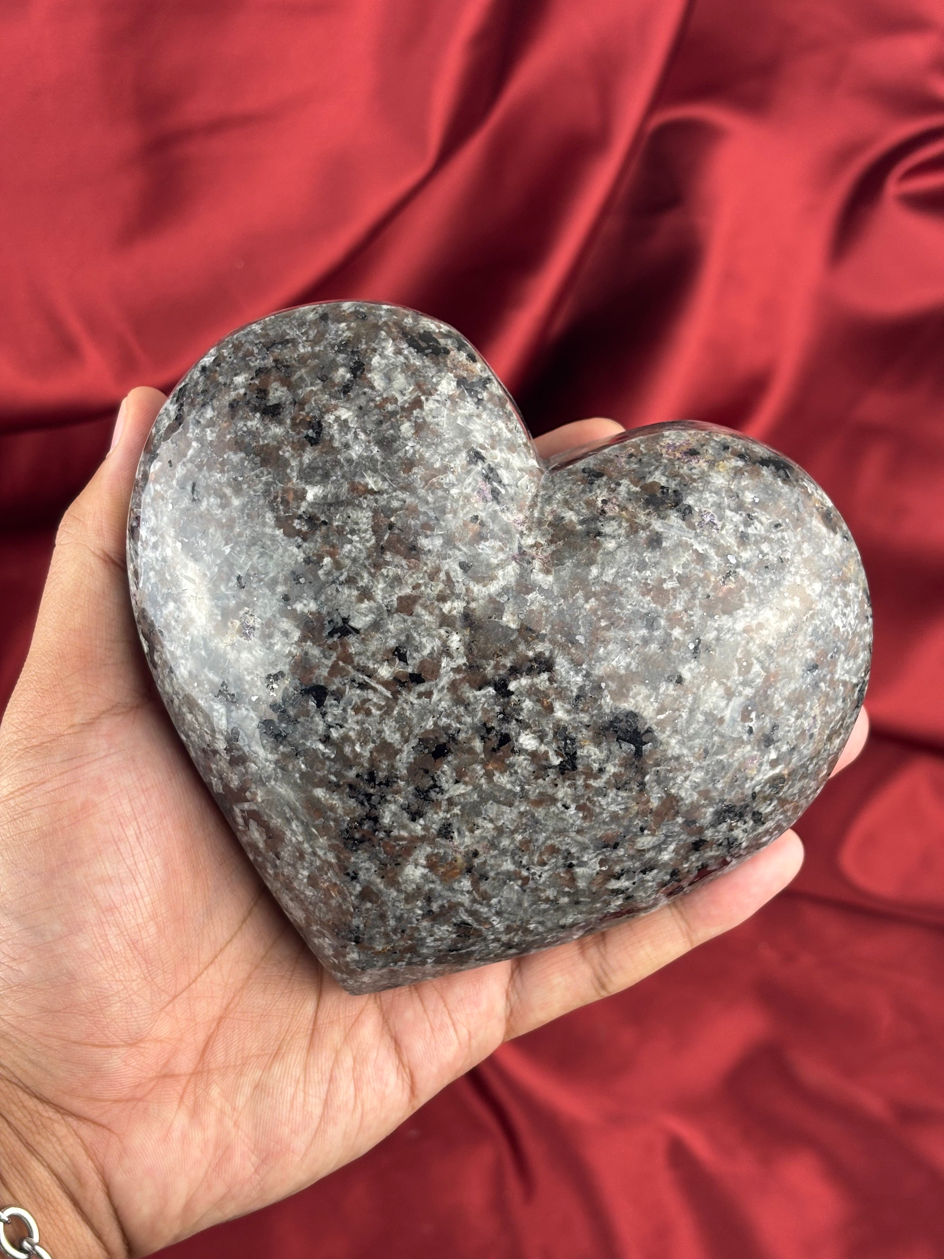 (UV) Yooperlit szív 1.2kg