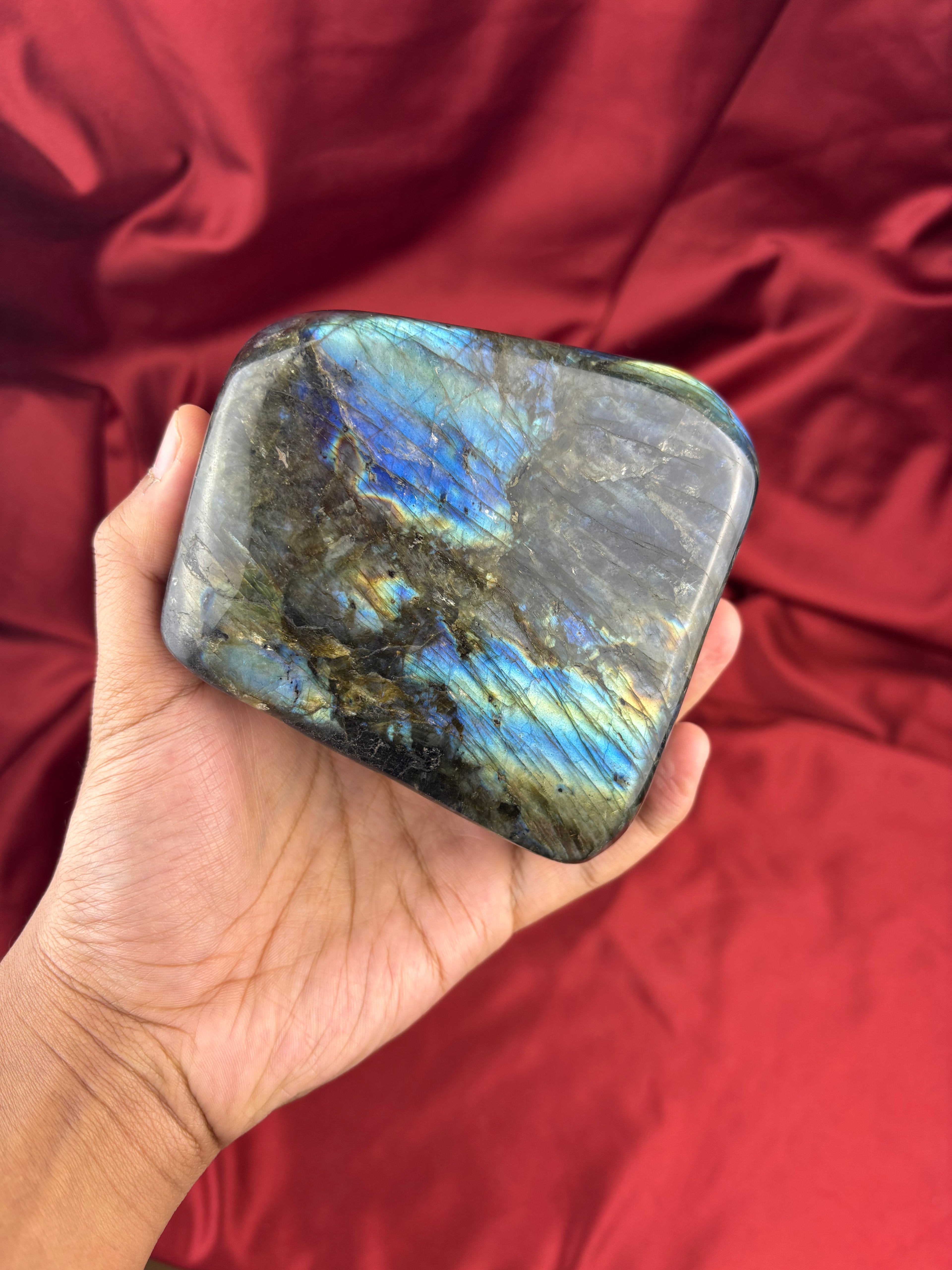 Labradorit szabad formájú (Madagaszkár)