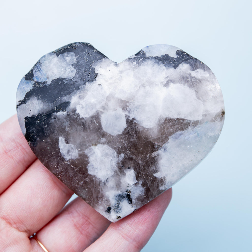 White Moonstone Heart - 91g/7cm (B)