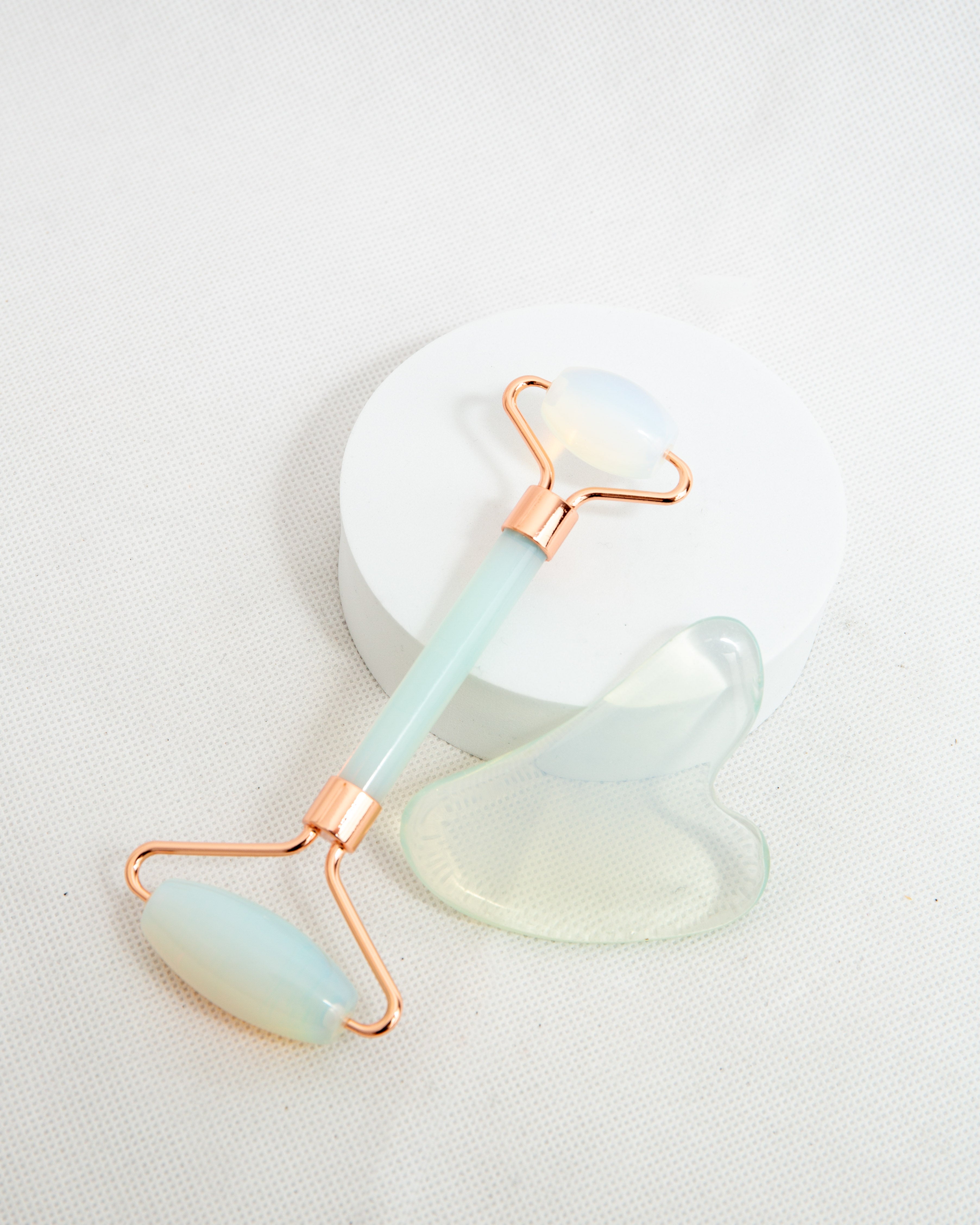 Anti-Aging Facial Massage Gift Set (Kristály Guasha és Roller) Opalit