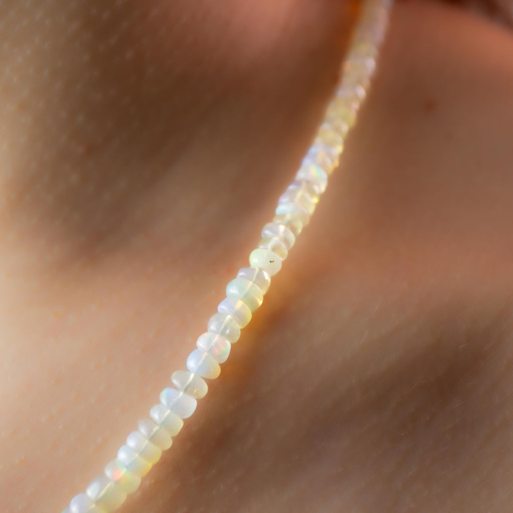 Noble Opal Necklace - 43-47cm/3-7mm