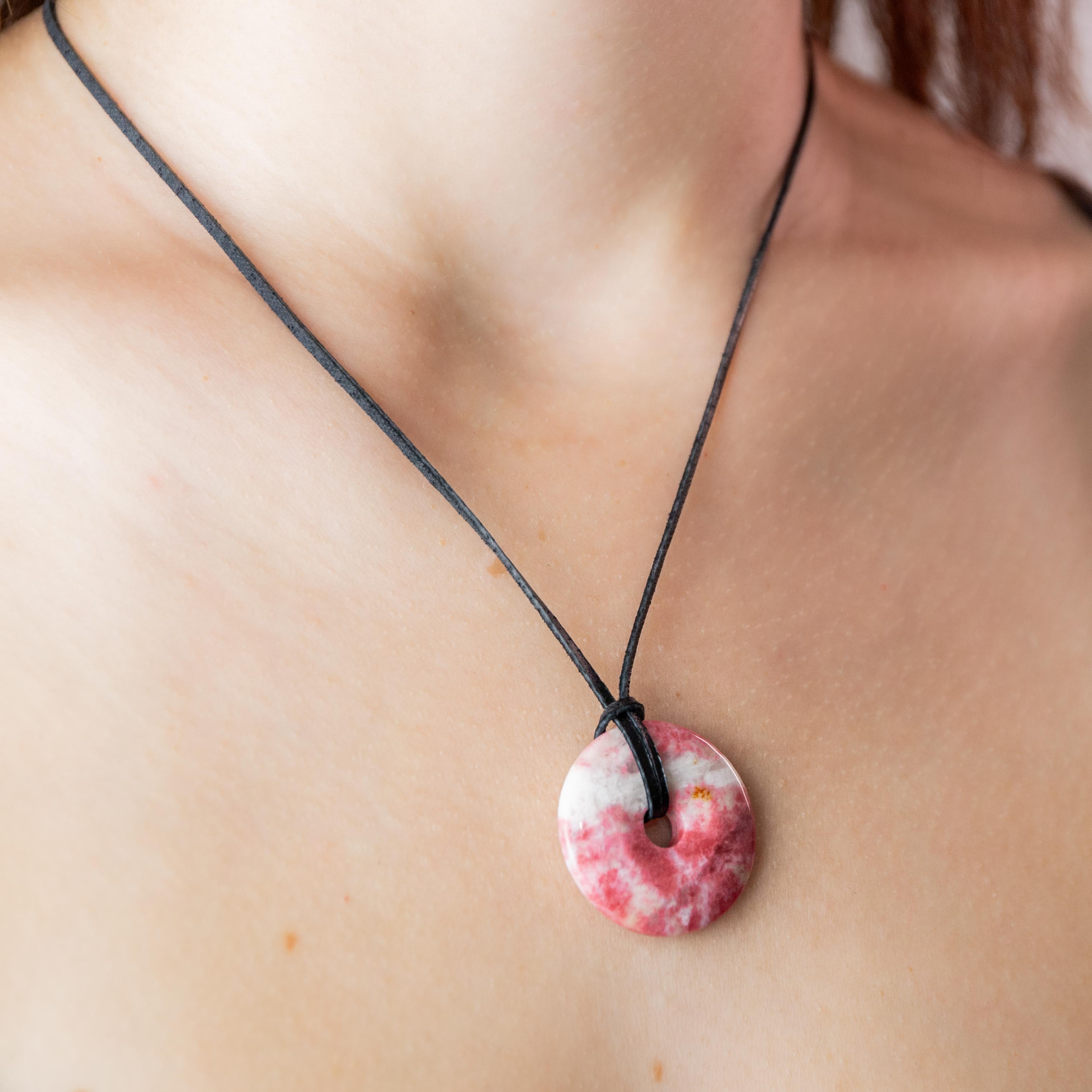 Thulite Donut Pendant - 3cm