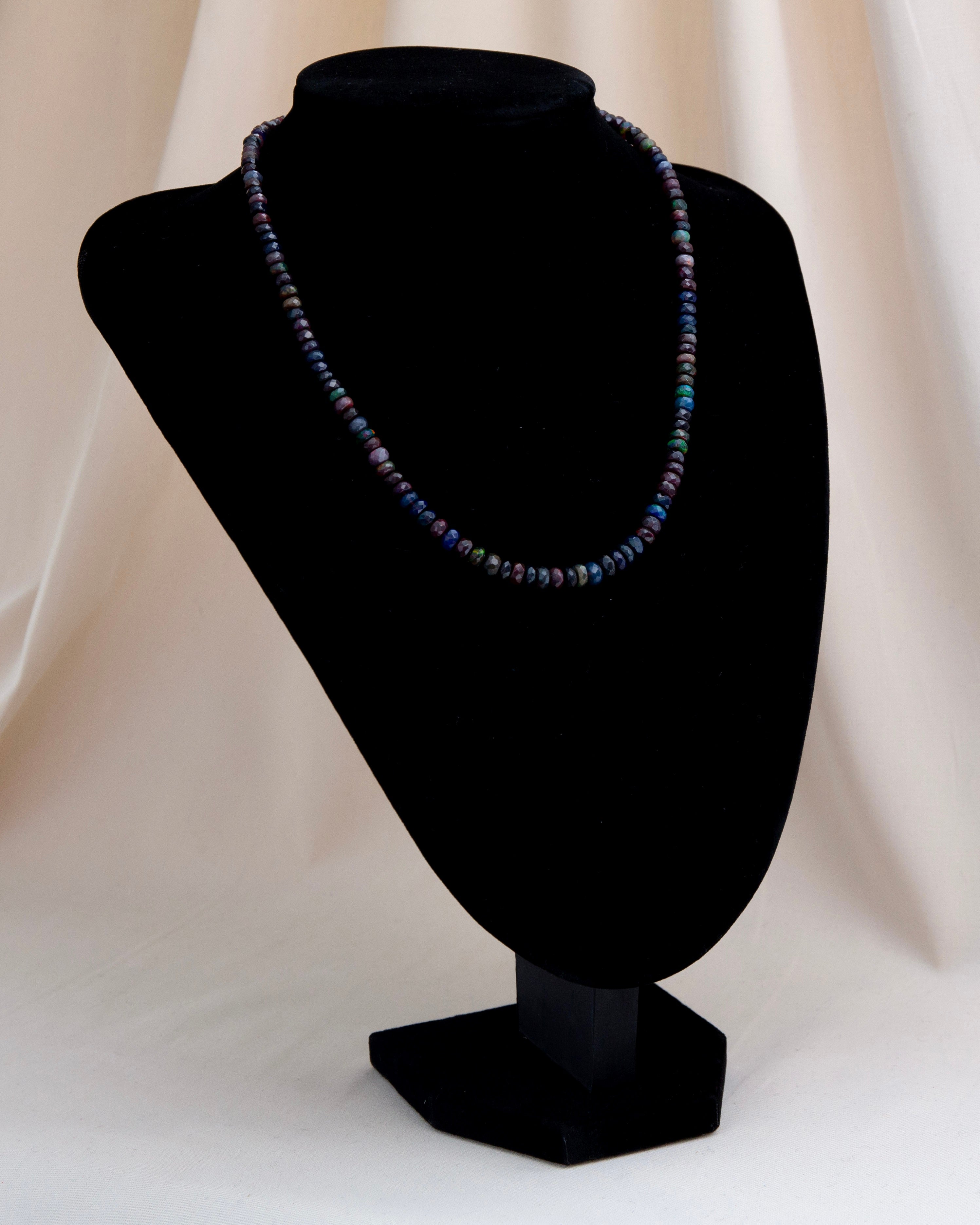 Necklace Black Opal - 48cm