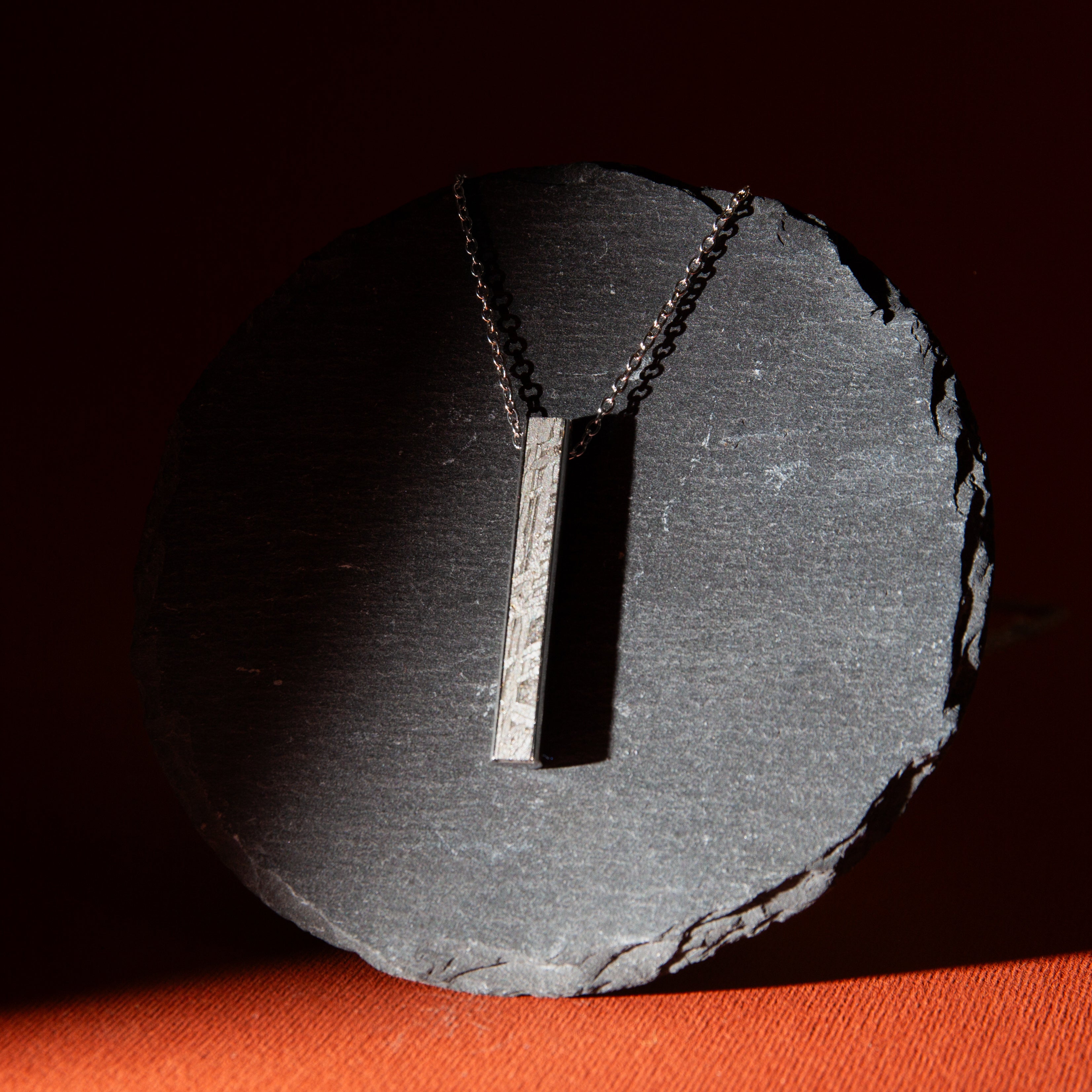 Altai Meteorit Medál Lánccal 30 cm -P3C