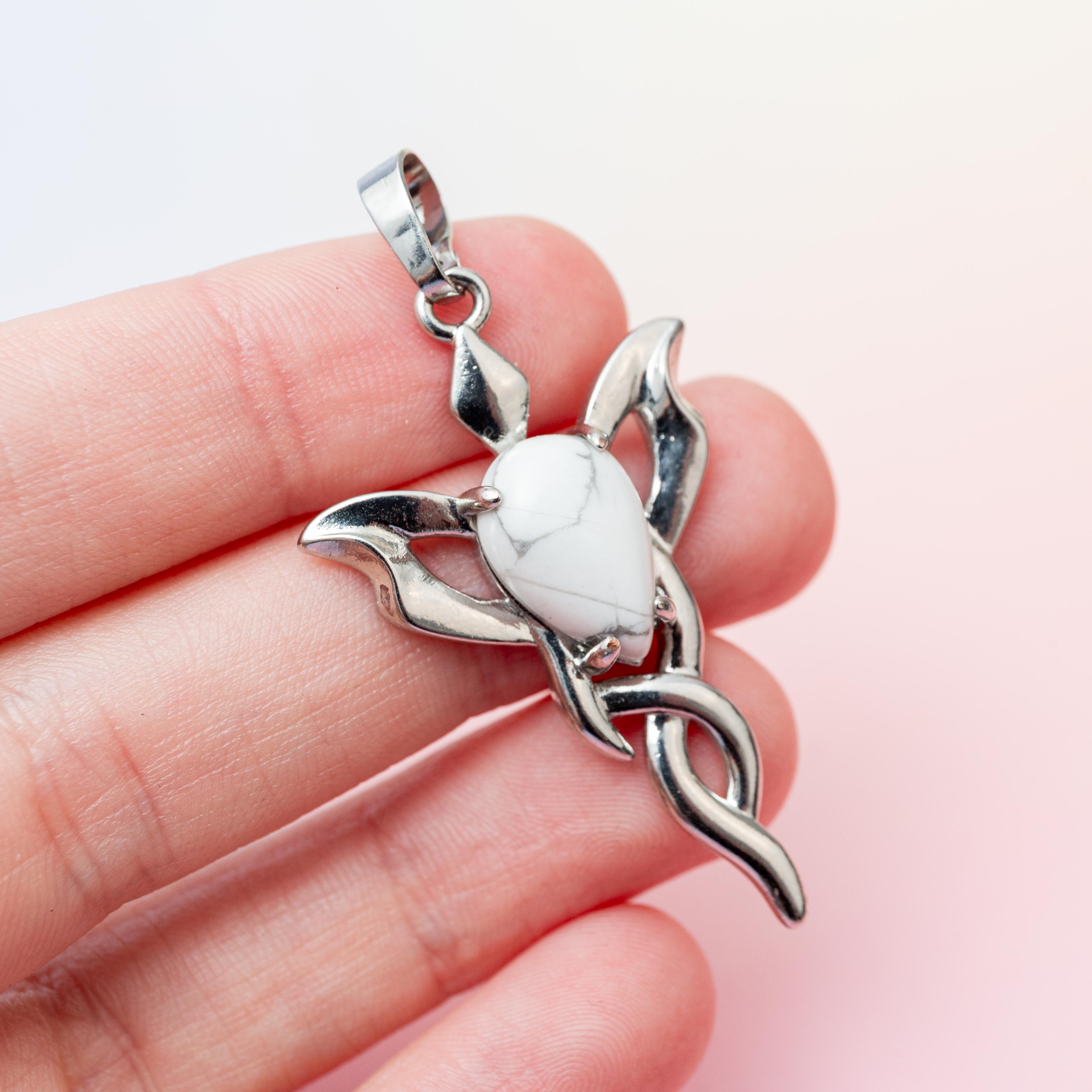 Howlite Pendant - 4cm