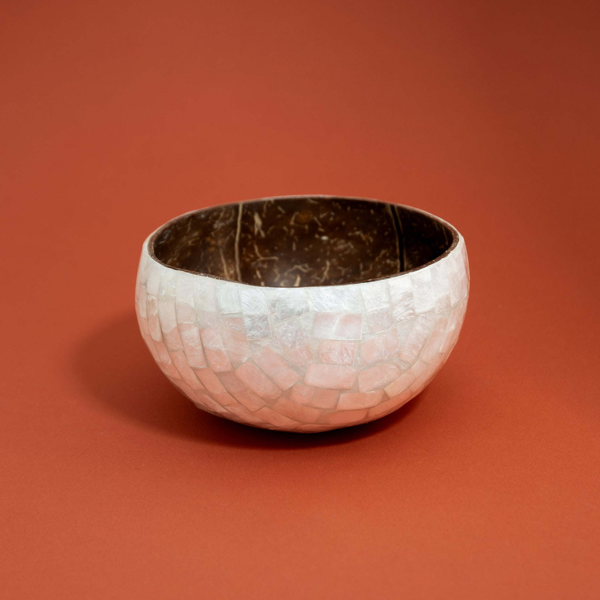 Gyöngyház tál 13cm (Kókuszdió héj) - Balinéz kollekció